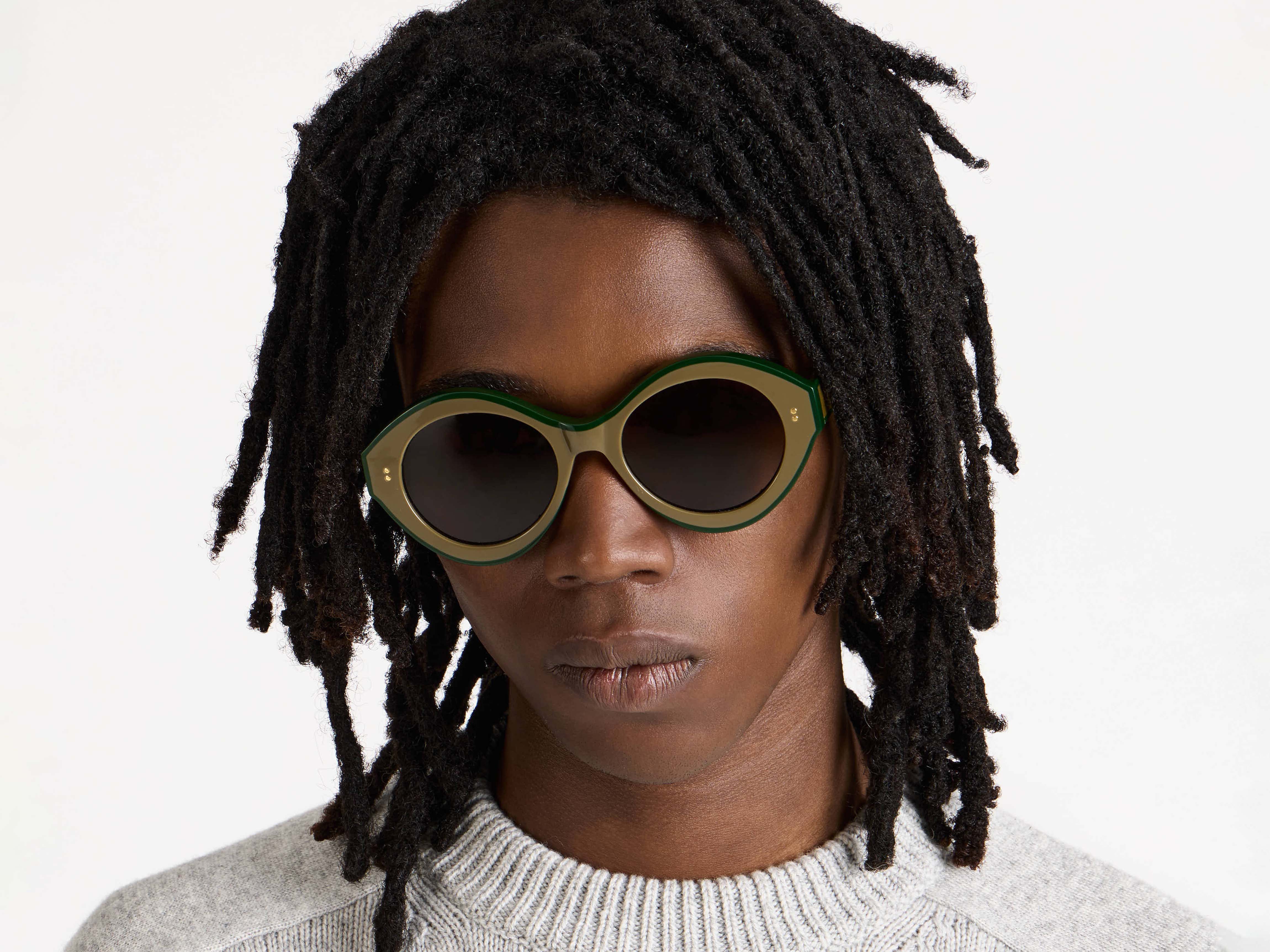 J.W.Anderson JWA07 Bumper Sonnenbrille Braun Grün Acetat
