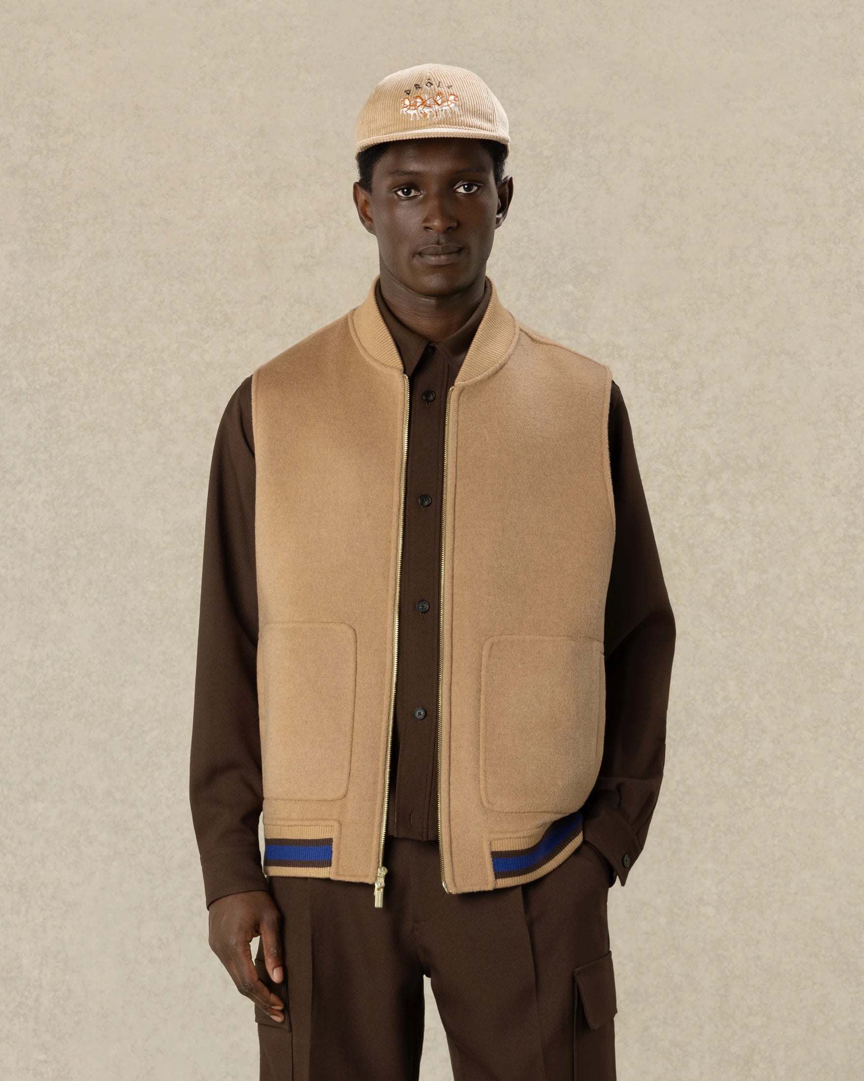 Drôle De Monsieur Monogram Sleeveless Zipped Jacket Weste Braun Wolle