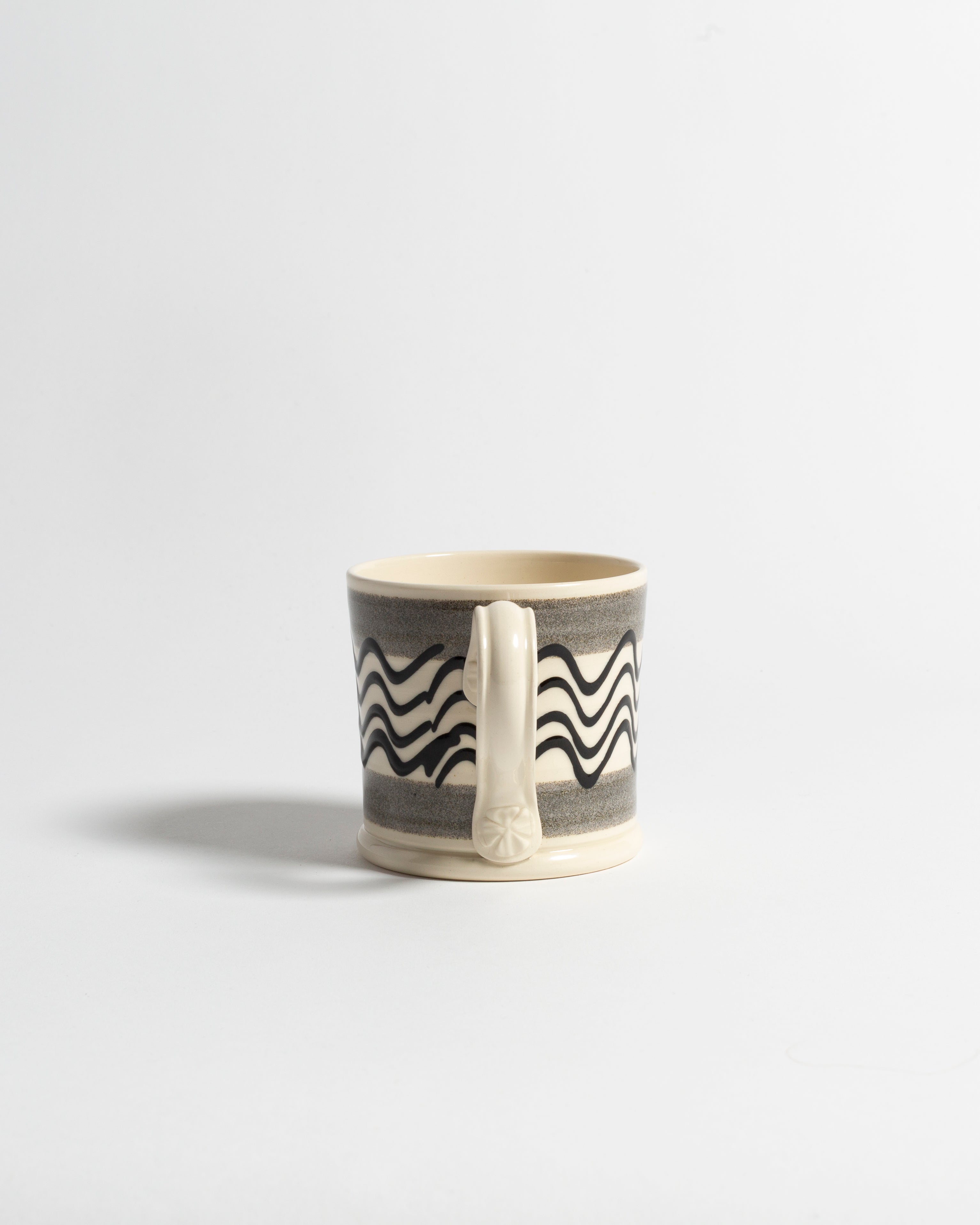 J.W. Anderson Shamrock Mug Tasse Schwarz/Ecru