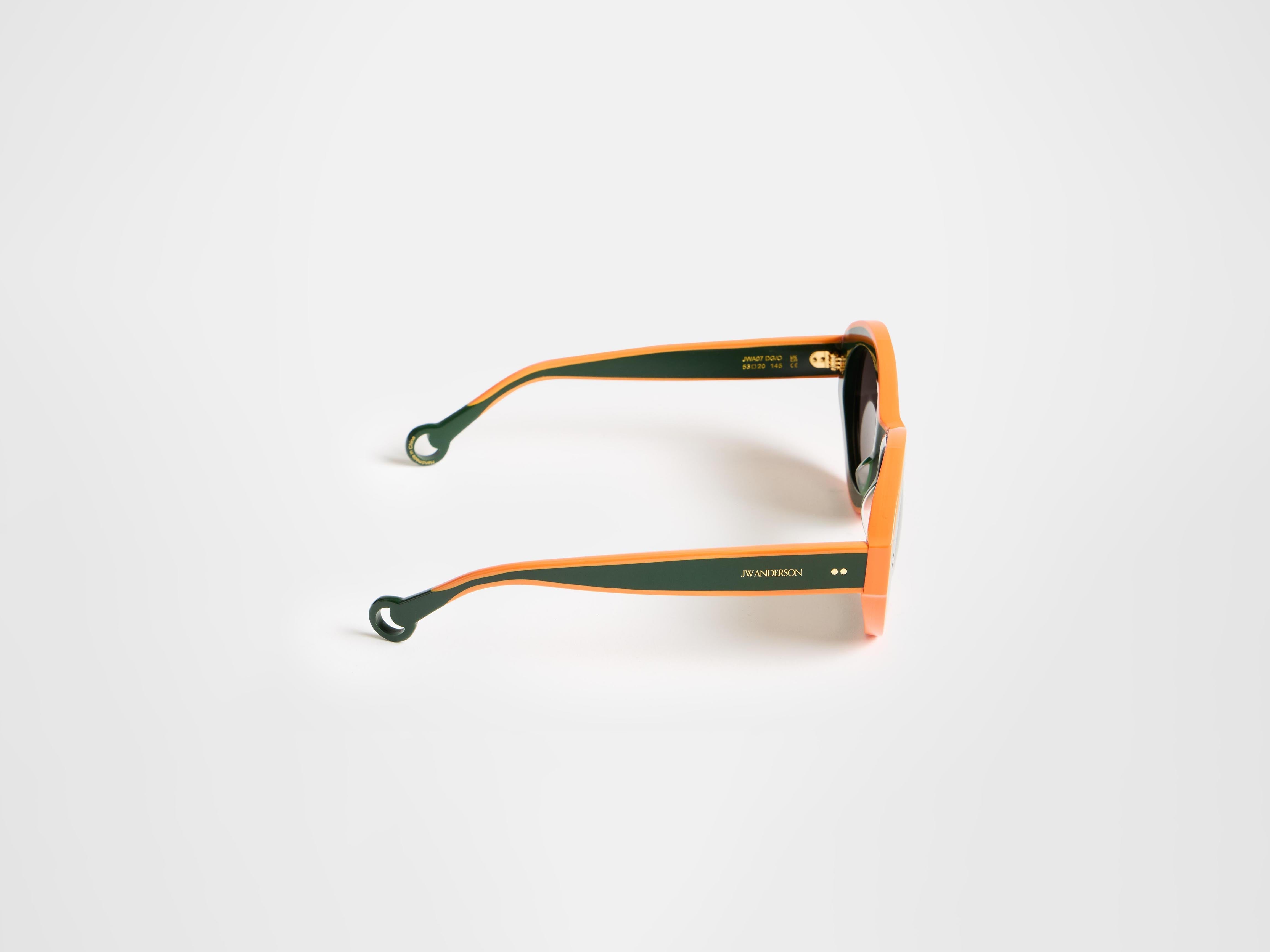 J.W.Anderson JWA07 Bumper Sonnenbrille Grün Orange Acetat