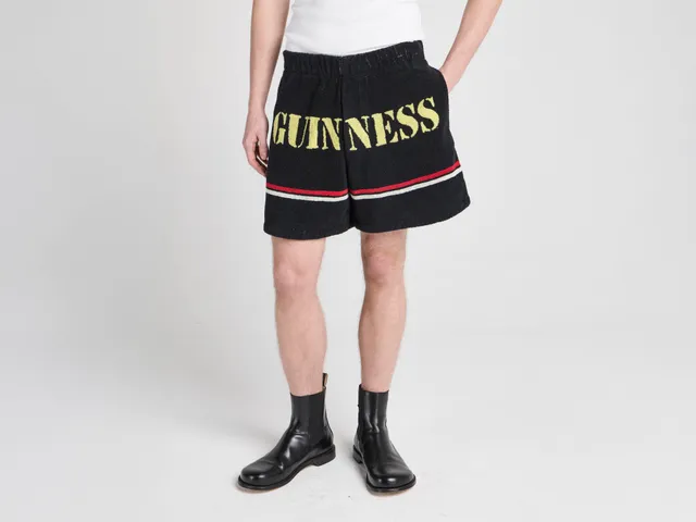 JW Anderson x Guinness Towelling Shorts Schwarz Unisex