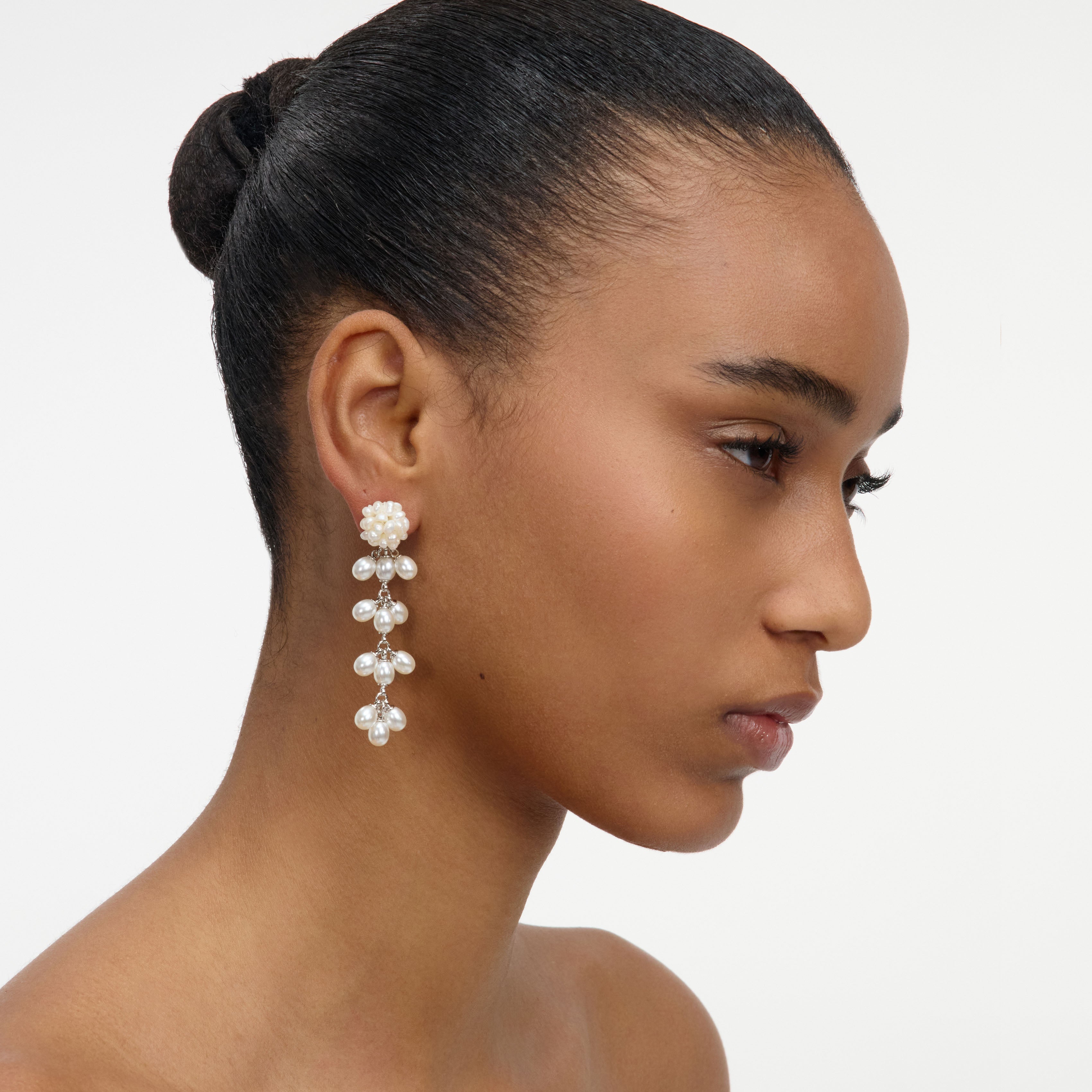 Self Portrait Pearl Cluster Dangle Ohrringe Creme