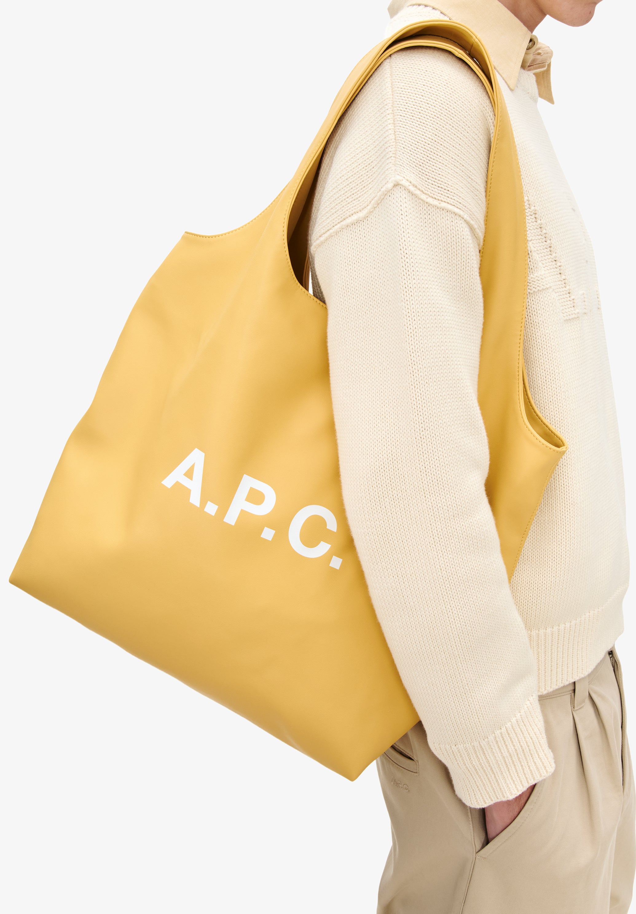 A.P.C. Ninon Stoffbeutel Metallic recycelt TU