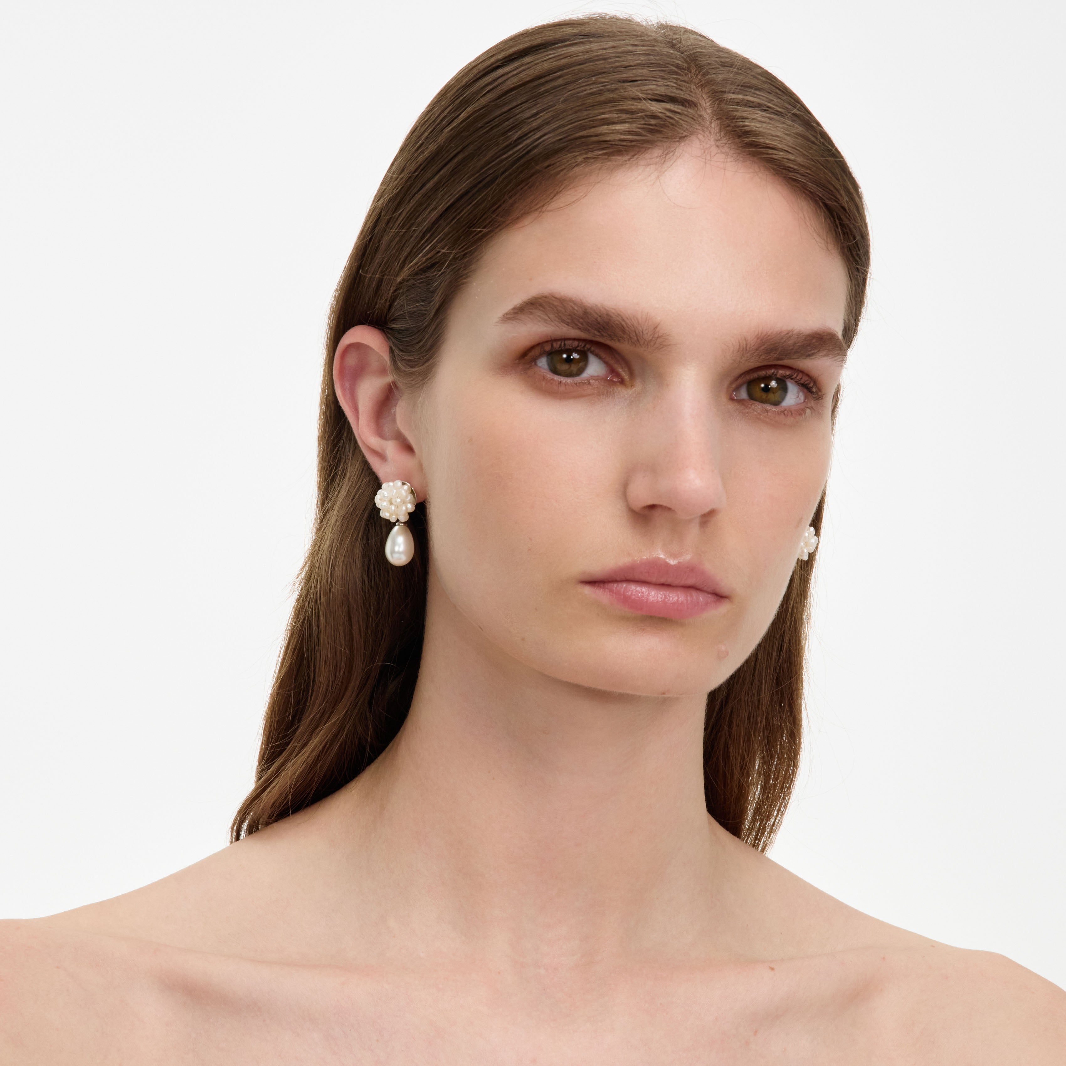 Self Portrait Pearl Cluster Ohrringe Creme Perlen One Size