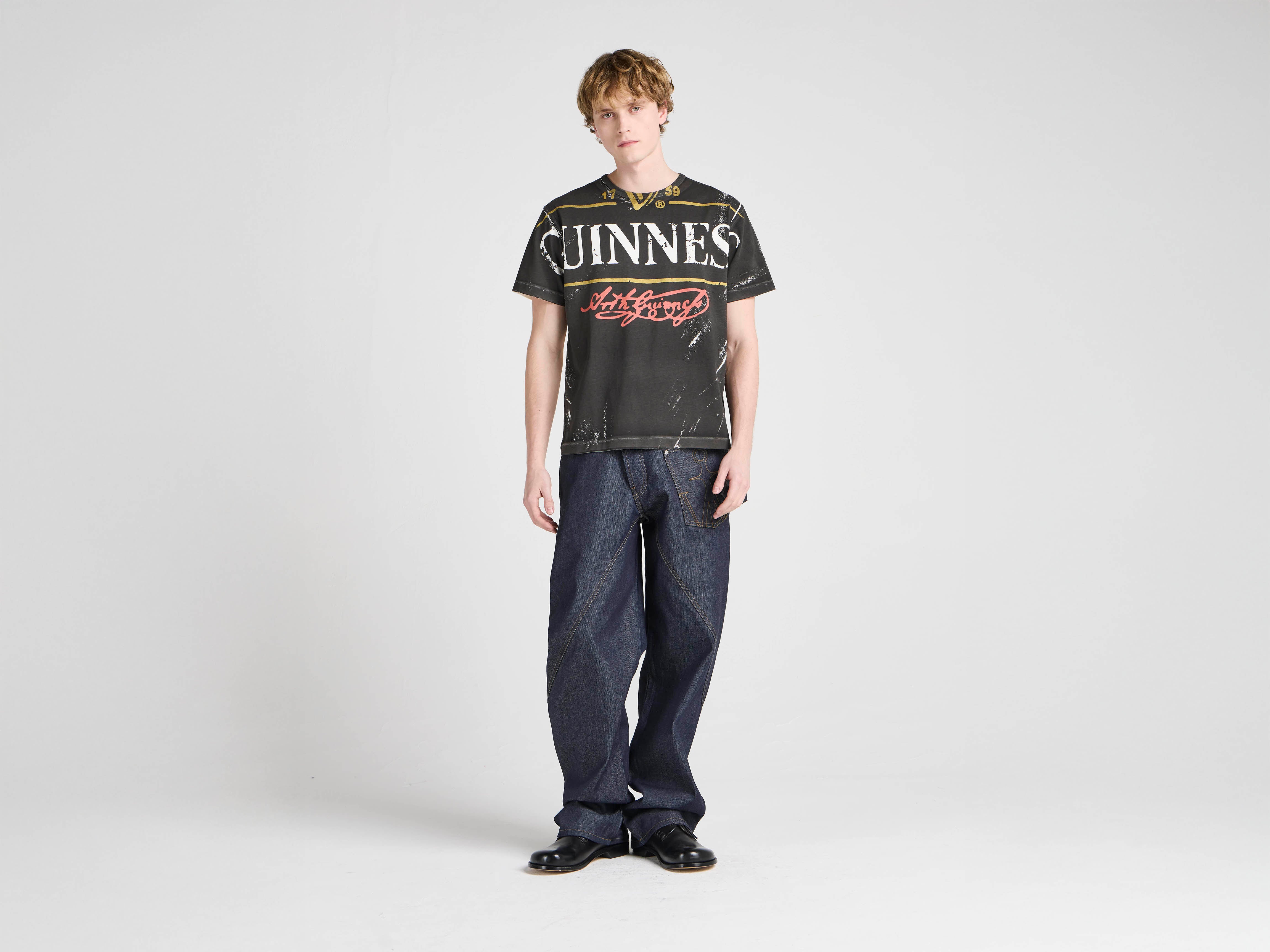 J.W.Anderson x Guinness Bottle Top T-Shirt Schwarz Unisex