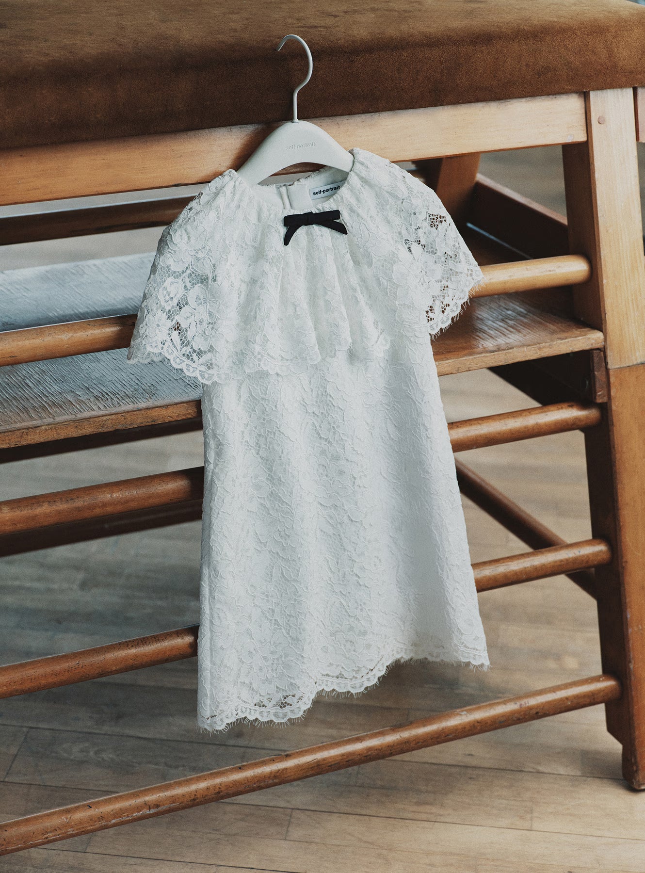 Self Portrait White Floral Lace Cape Kinderkleid Weiß Spitze