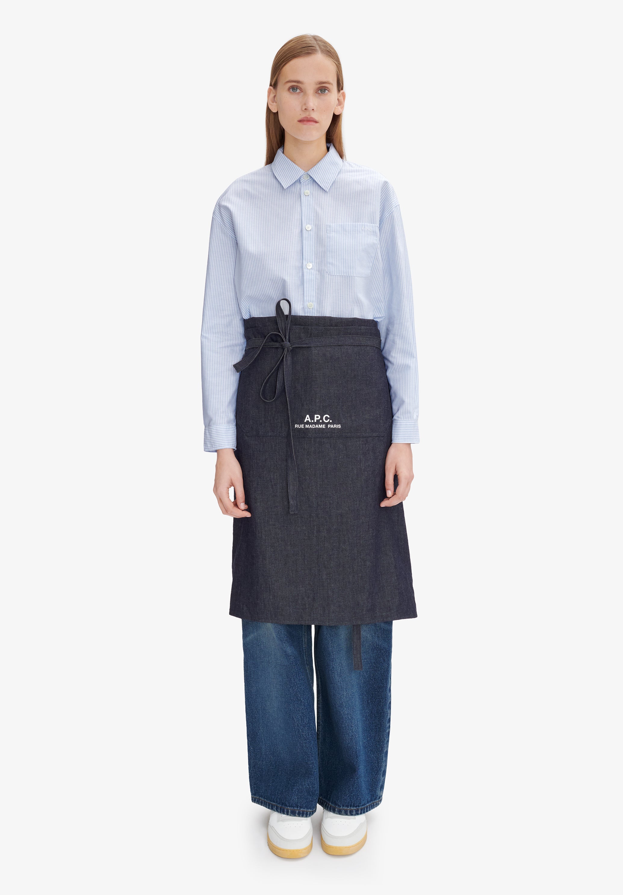 A.P.C. Schürze TU mit Tasche und Gold-Stickerei