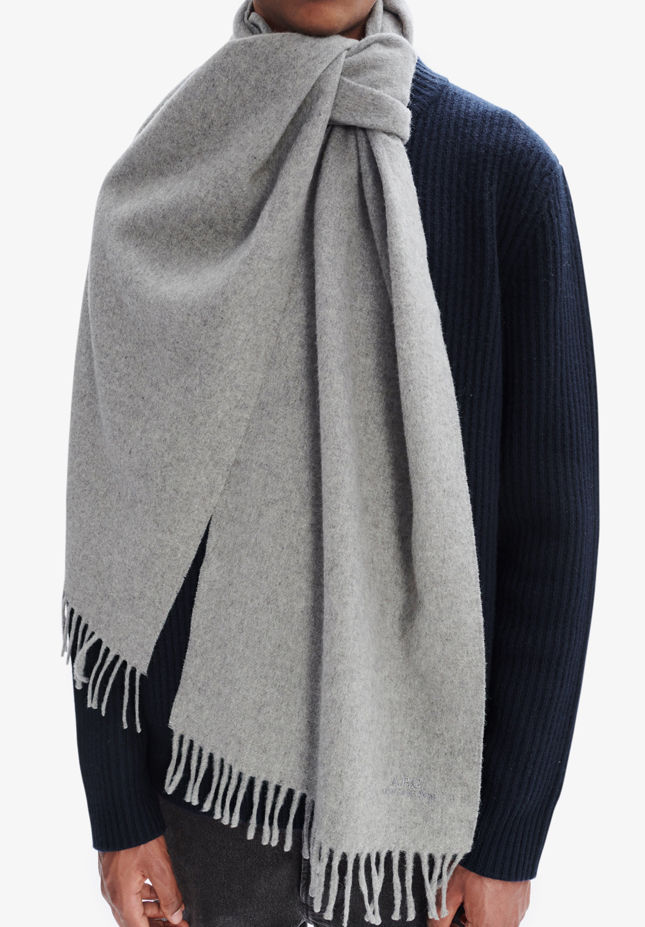 A.P.C. Ambroise Brodée Schal Unisex Fransen Logo