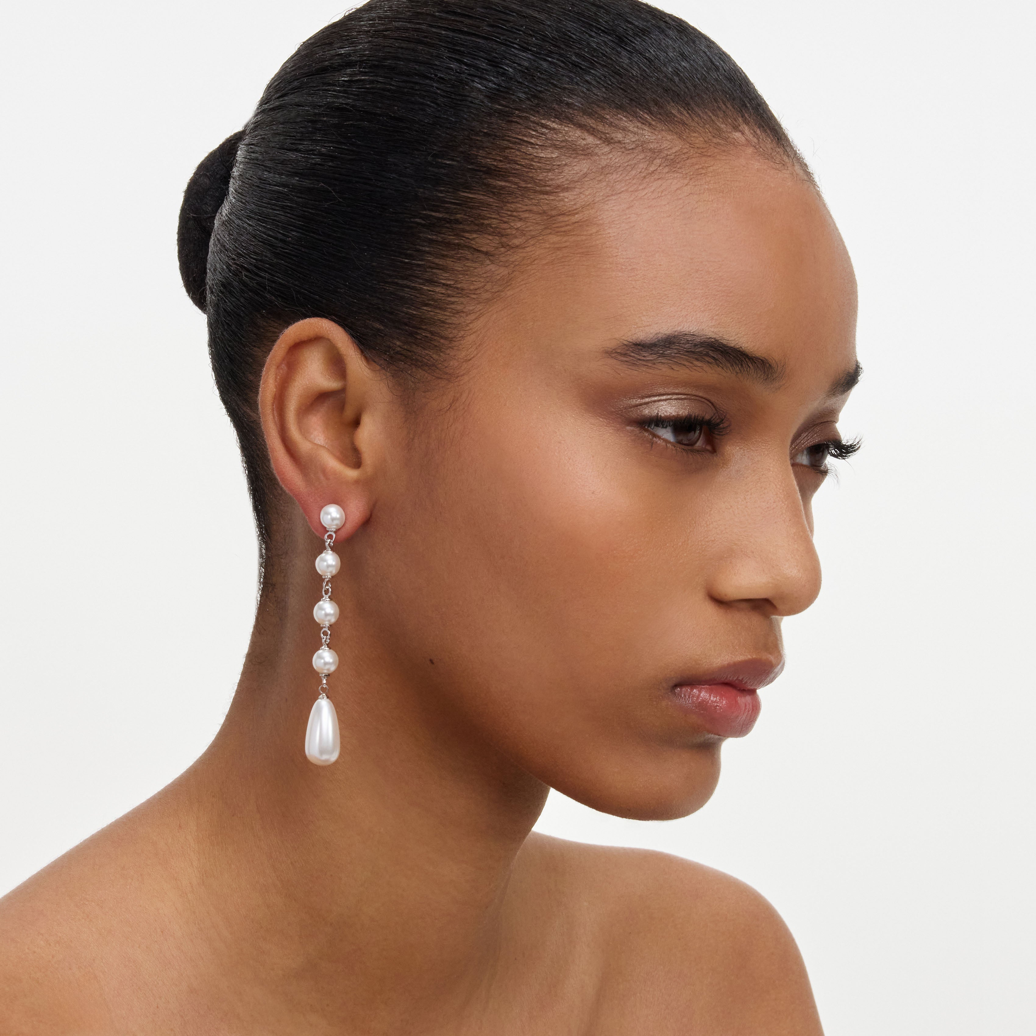 Self Portrait Pearl Droplet Ohrringe Creme Perle Tropfen
