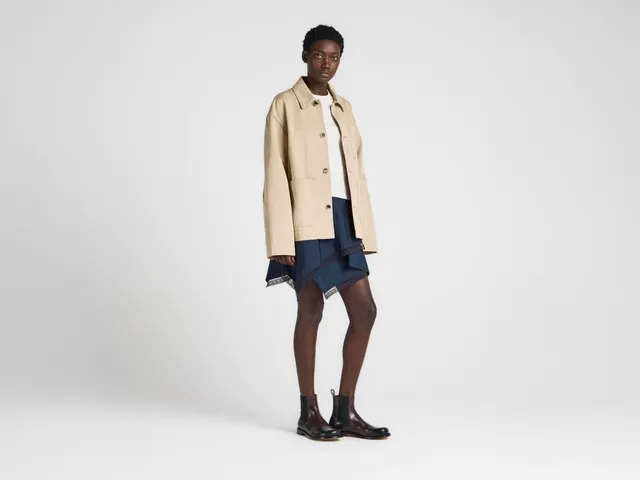 J.W.Anderson Coats Patch Pocket Jacke Damen beige