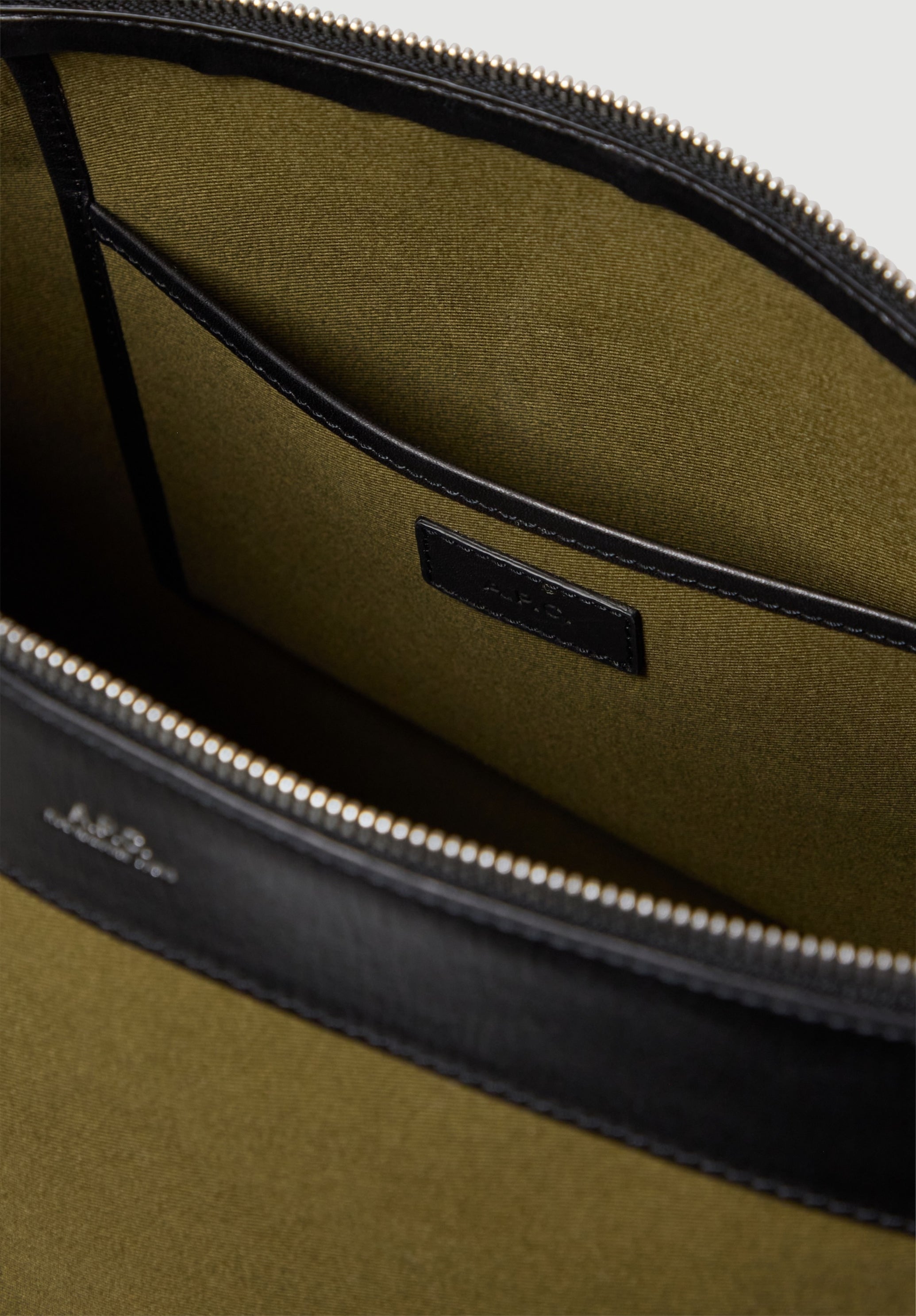 A.P.C. Vera Maxi Biker Tasche Canvas Leder TU Grün