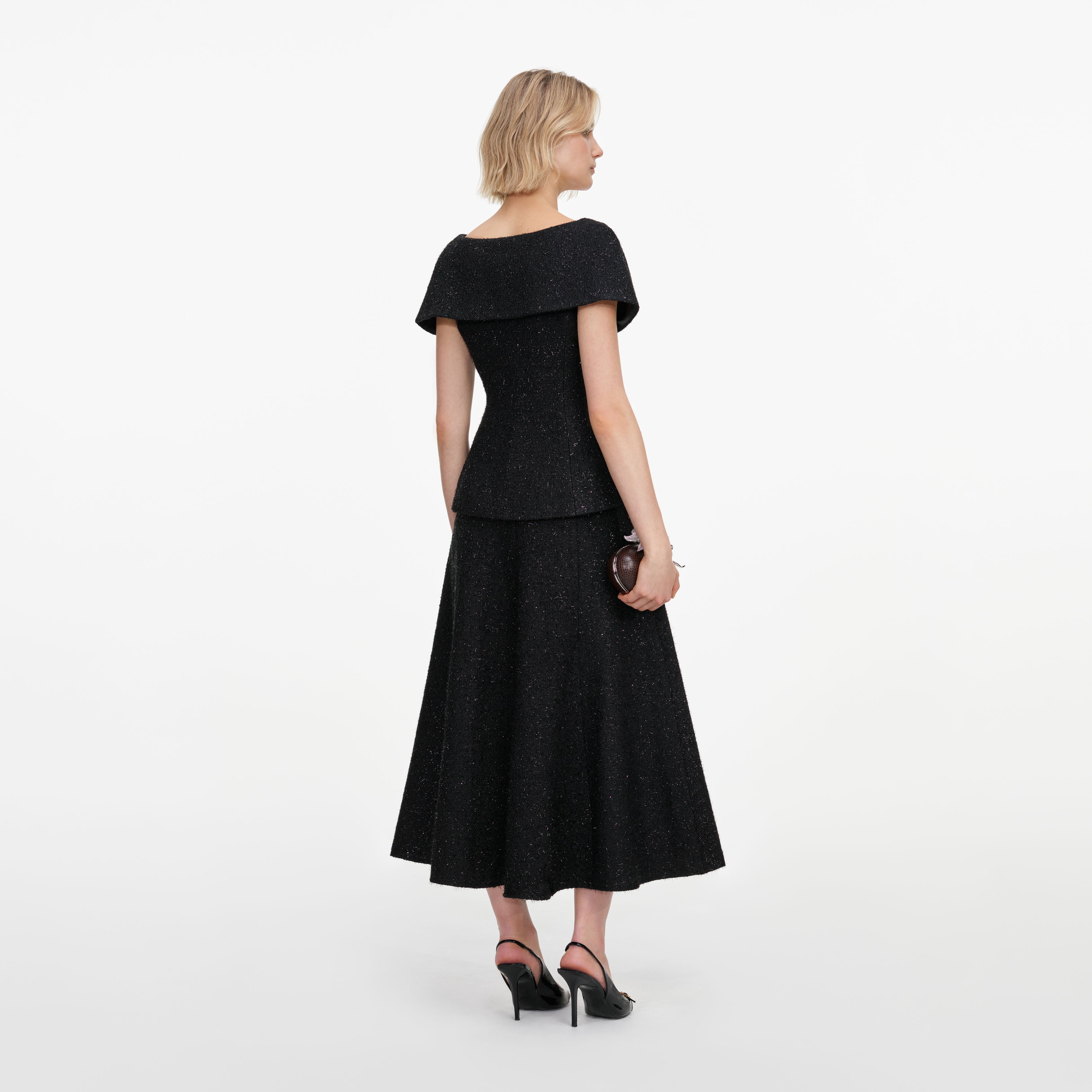 Self Portrait Jewellery Bouclé Midikleid UK 8 Schwarz Brosche