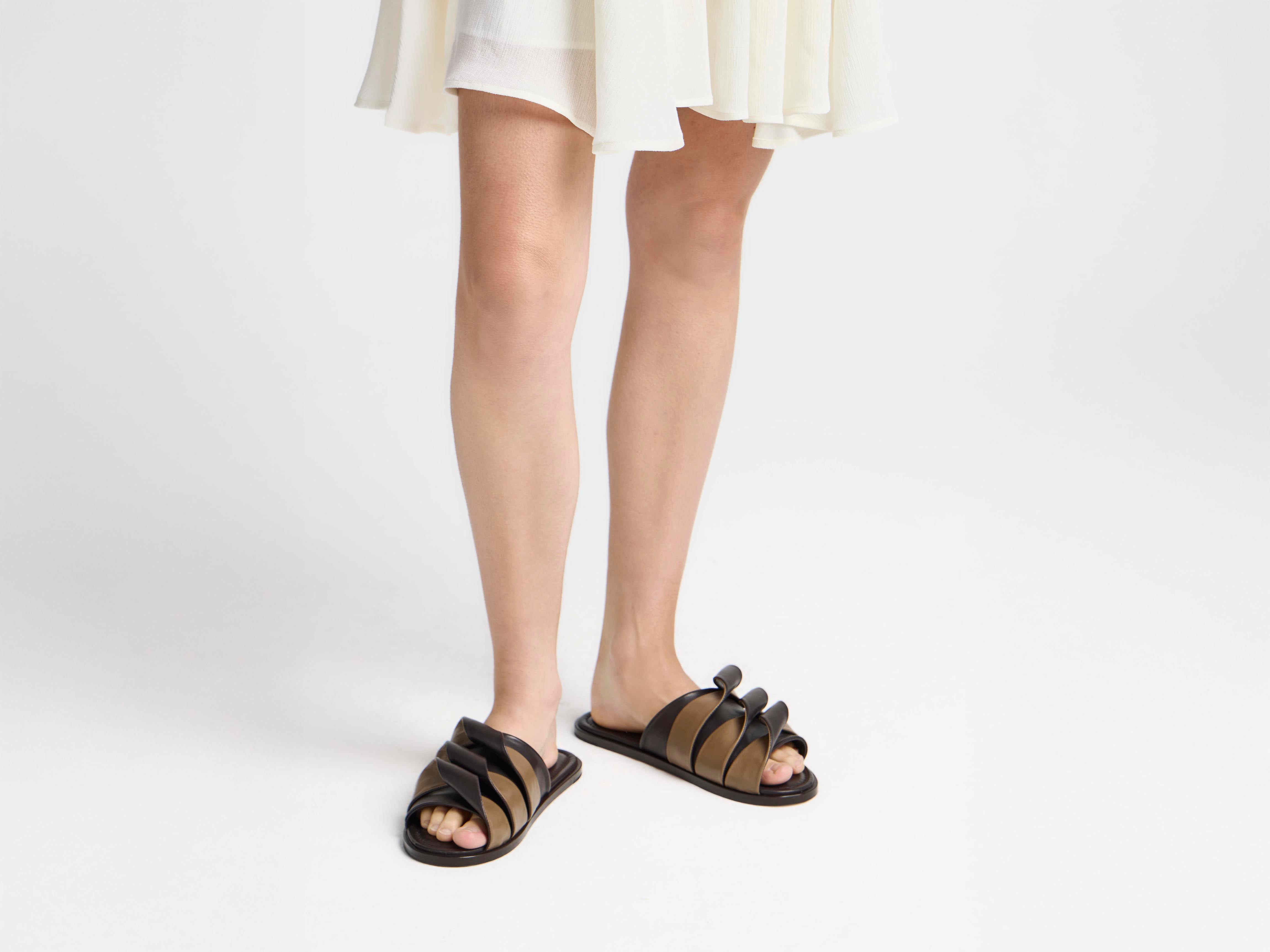 J.W.Anderson Contrast Coil Slide Sandalen Braun Chestnut Nappa Damen