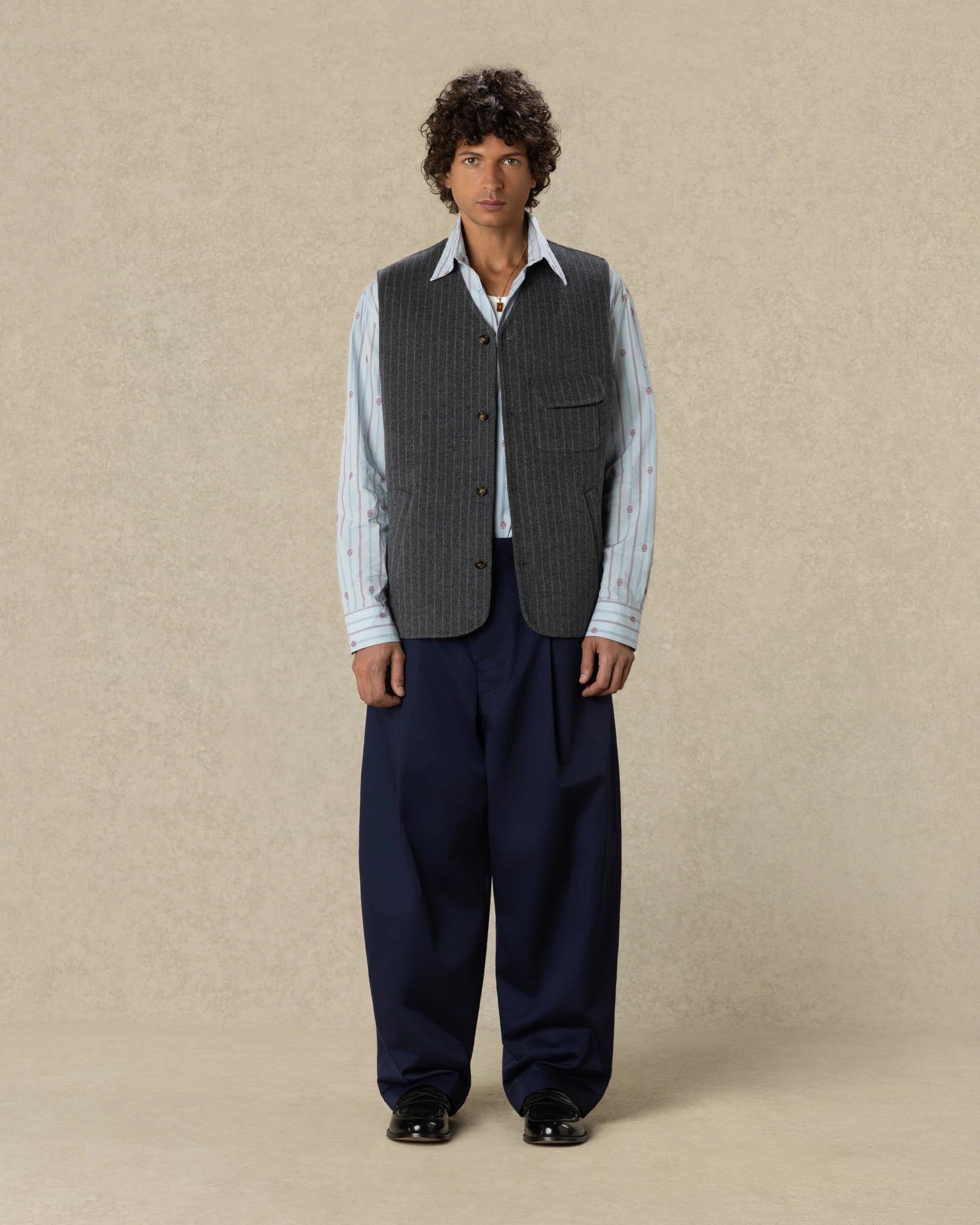 Drôle de Monsieur Wool Pinstripe Weste Wolle Dunkelgrau