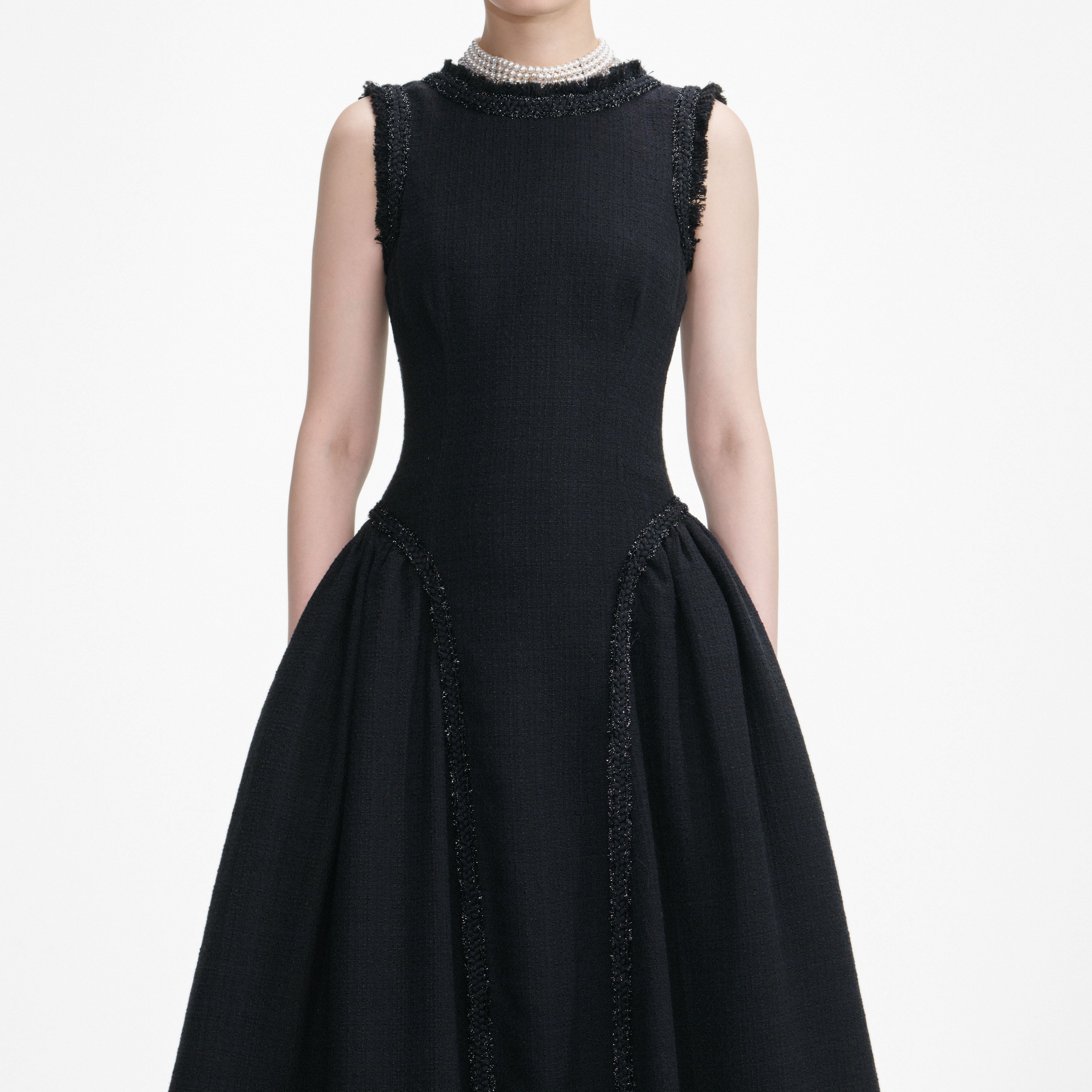 Self Portrait Black Boucle Midi Kleid Ärmellos Schwarz