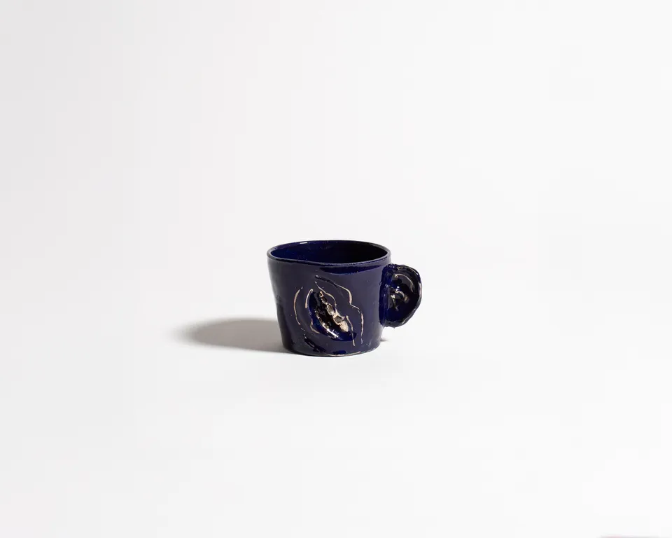 J.W.Anderson Akiko Hirai Not I Tasse Dunkelblau Keramik