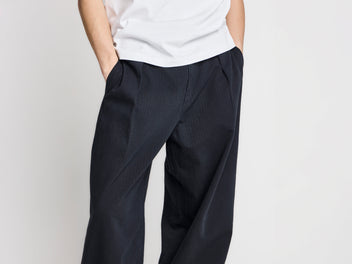 J.W.Anderson Single Pleat Hose Herren Schwarz Grau Seersucker