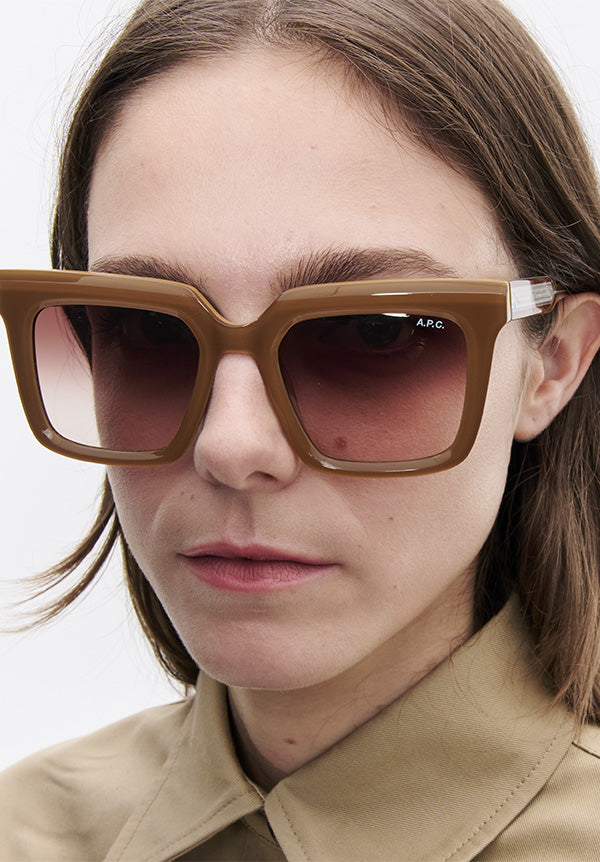 A.P.C. Les Carrées Sonnenbrille braun TU UV-Schutz