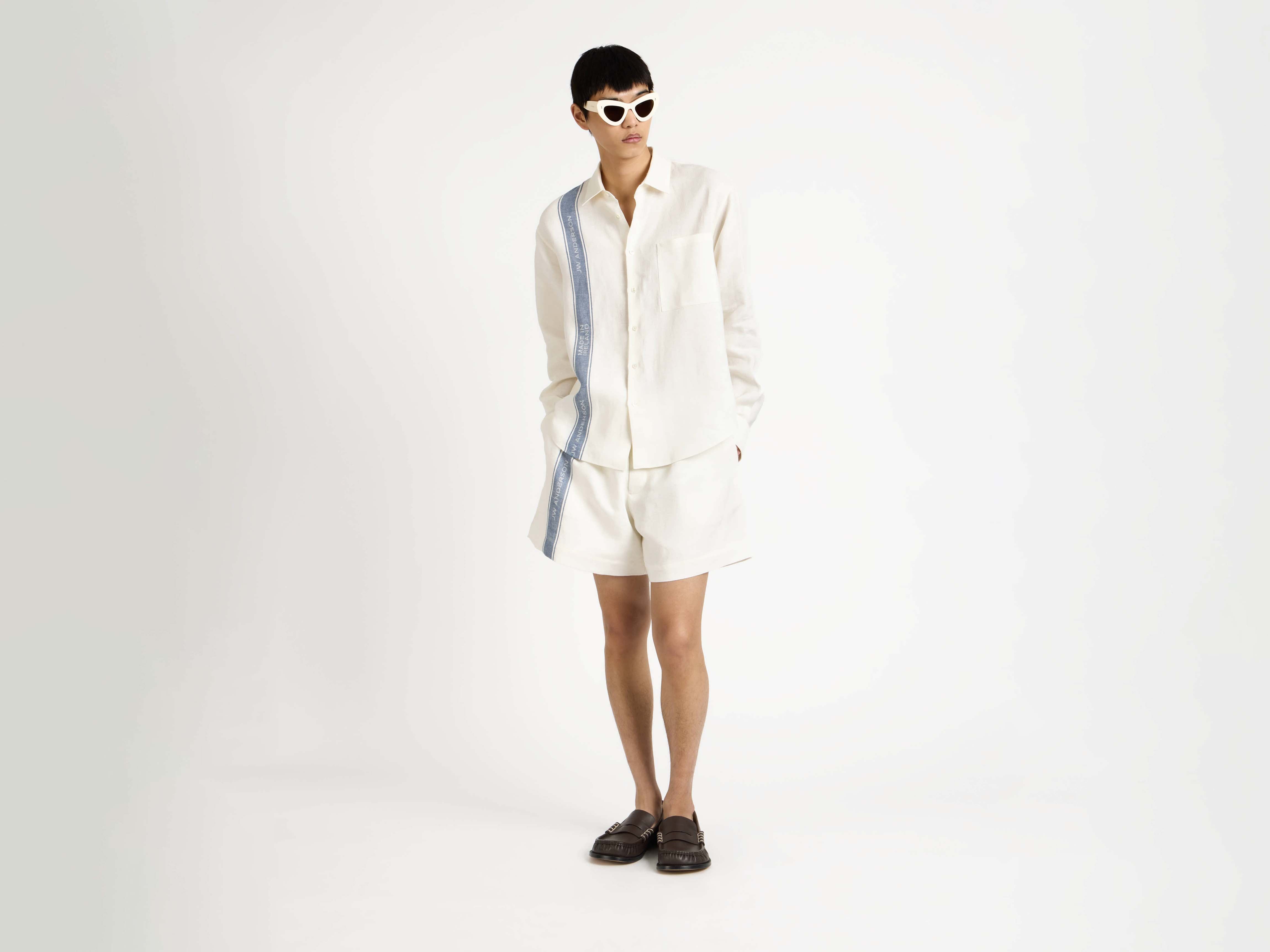 J.W.Anderson Shorts Off White Blue Leinen Shorts