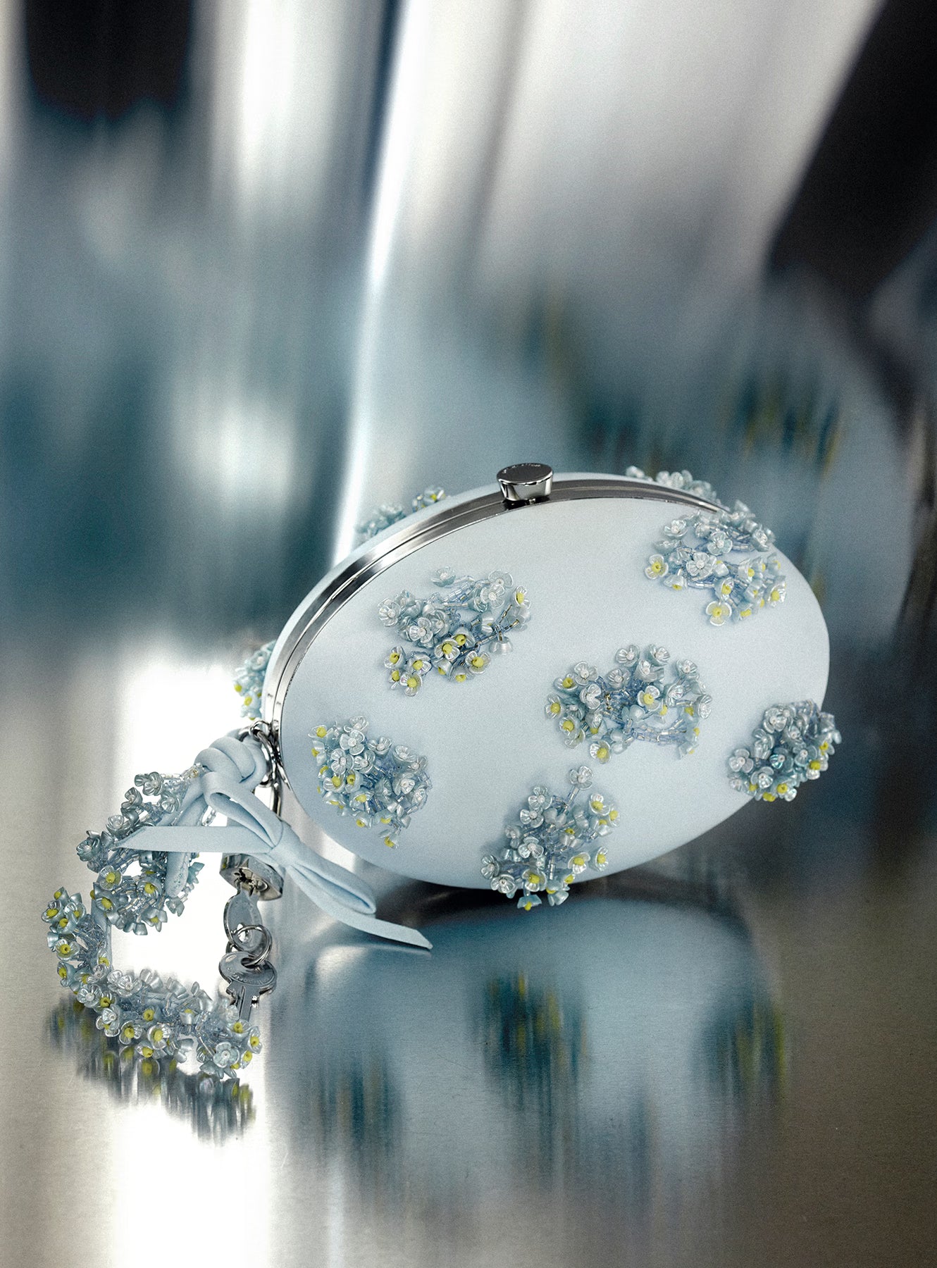 Self Portrait Handbags Oval Clutch Blau Satin Floral Micro