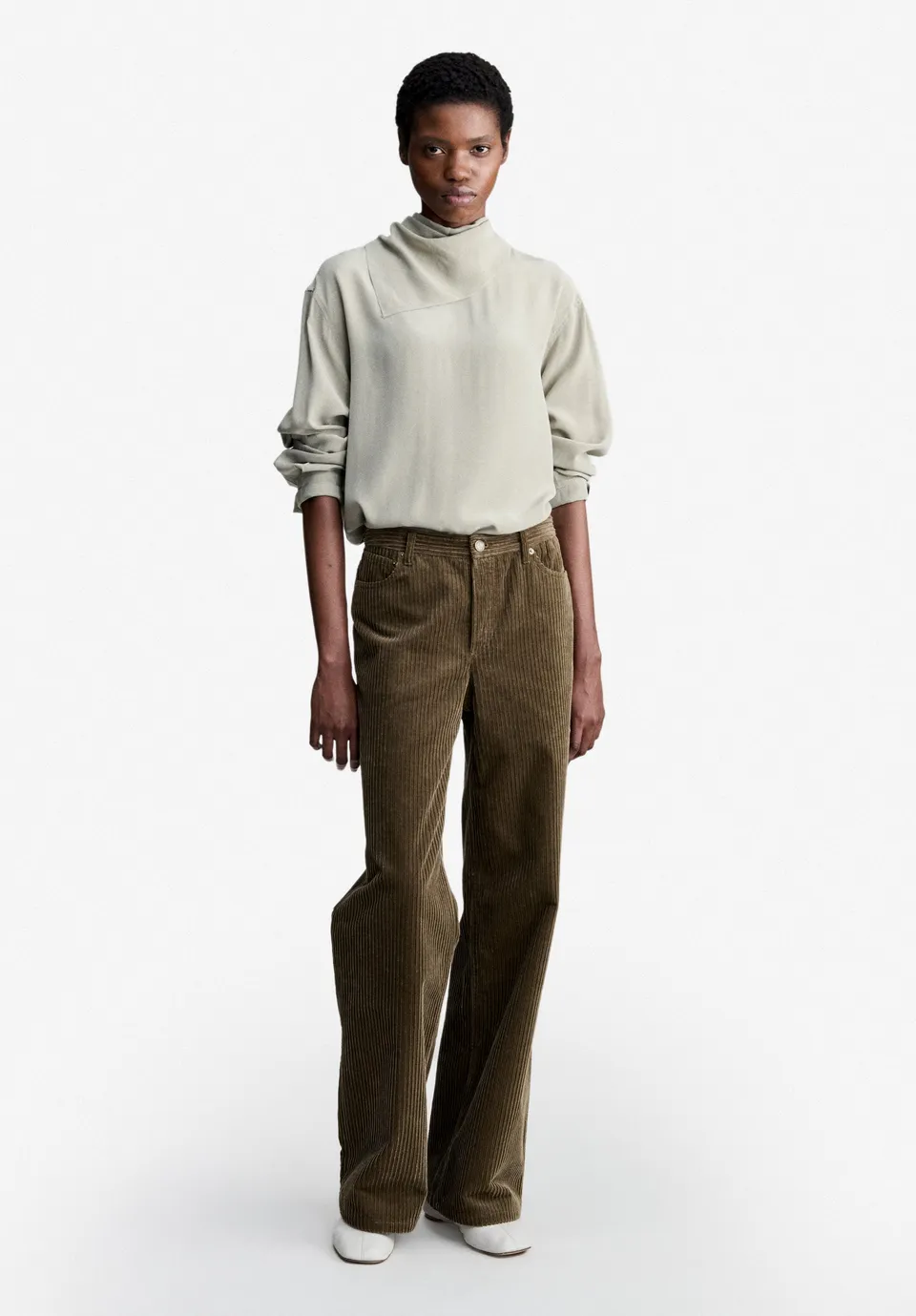A.P.C. Seidenbluse Mandelgrün Schluppenbluse 38 Seide