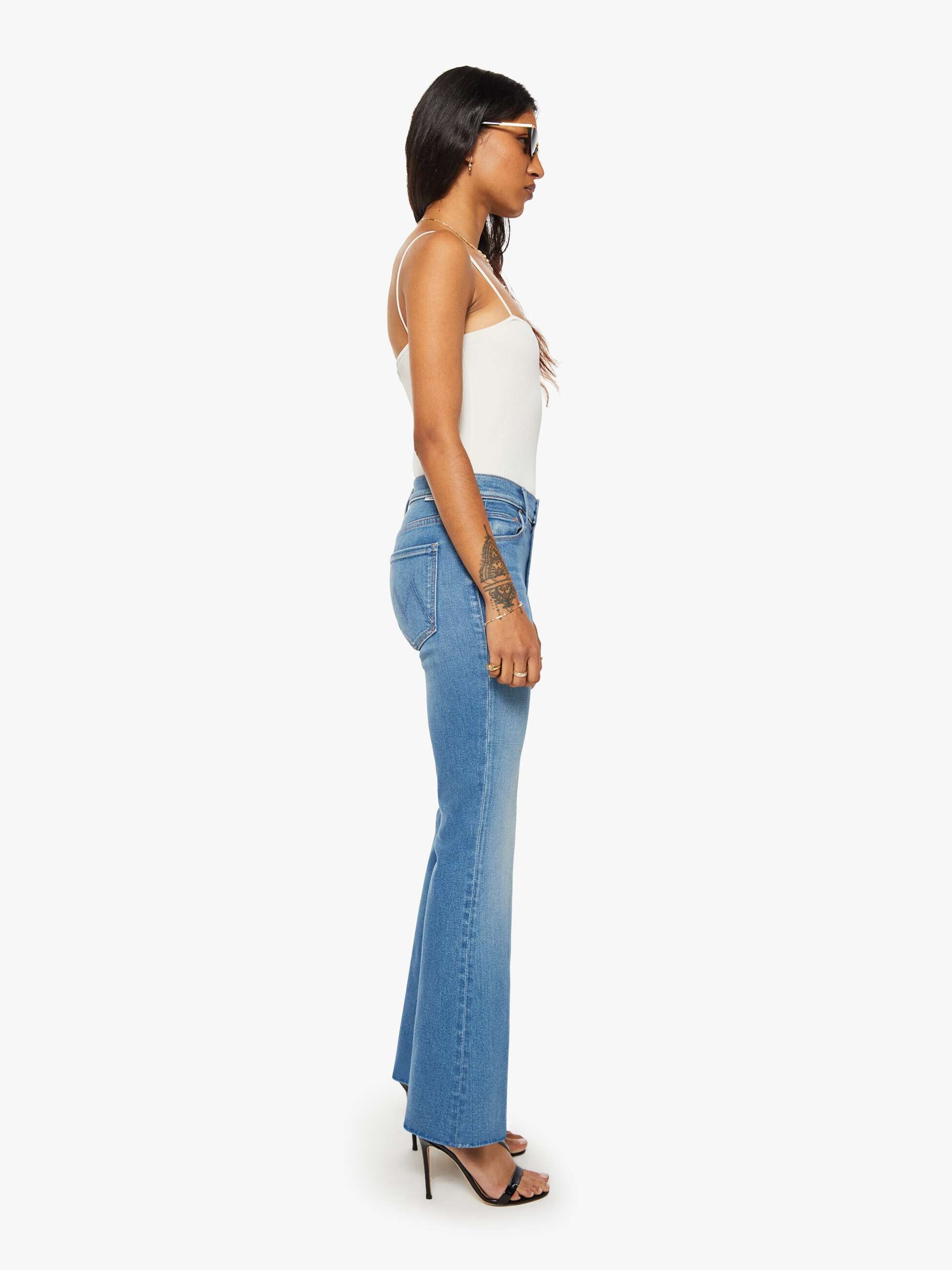 Mother Lil Weekender Petite Jeans Blau Flare Mid Rise