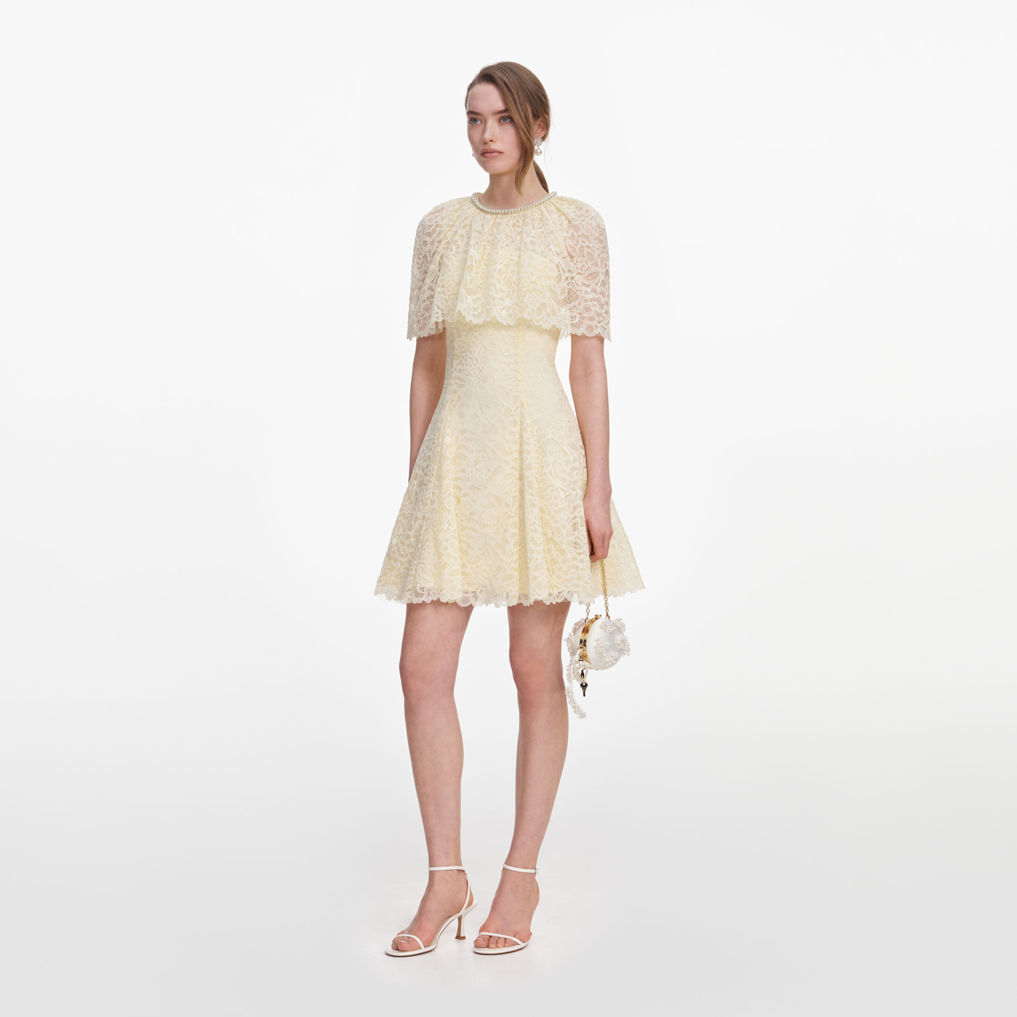 Self Portrait Yellow Lace Cape Mini Kleid Gelb mit Perlen