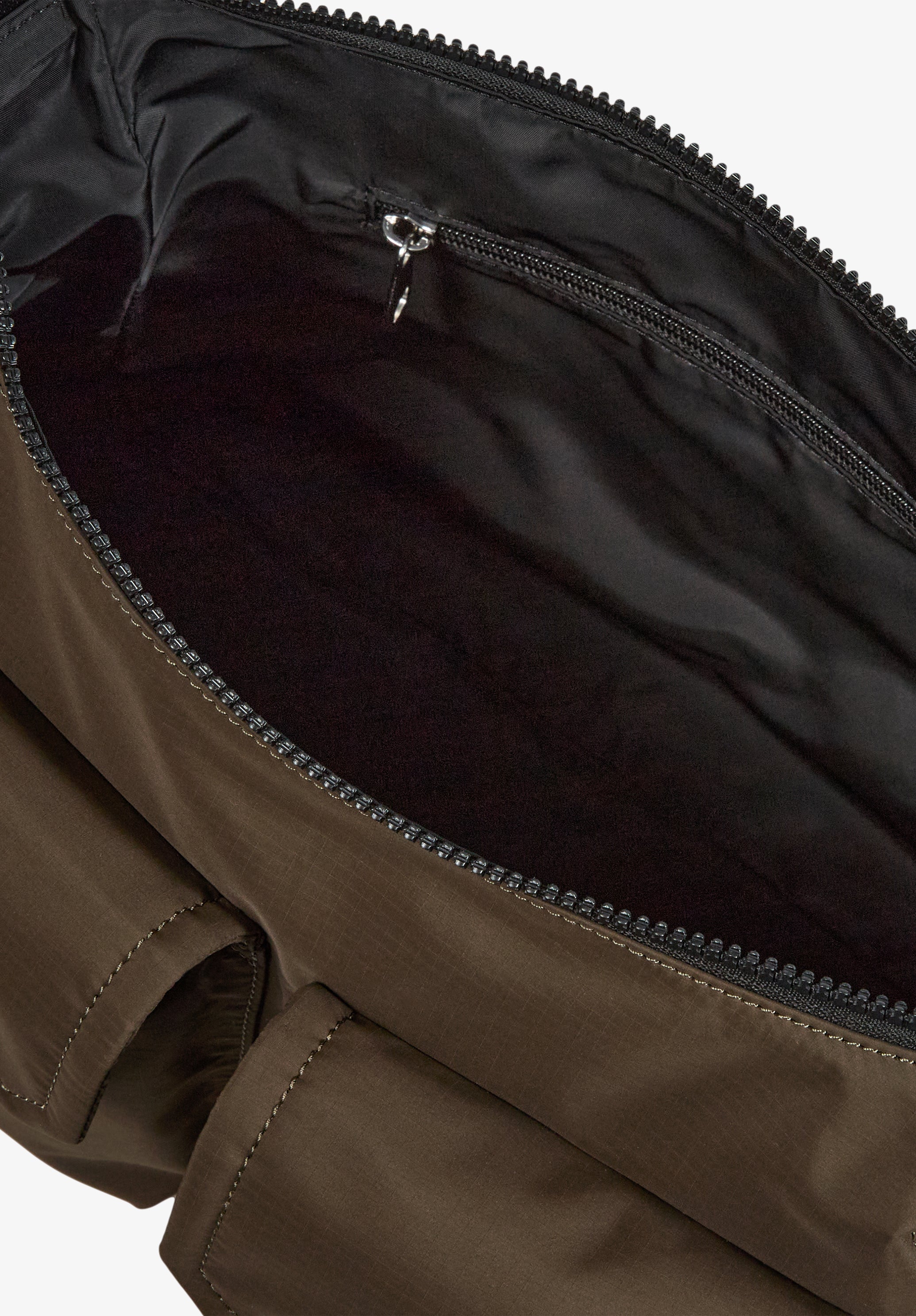 A.P.C. Trek Tasche Umhängetasche Outdoor mit Clipverschluss