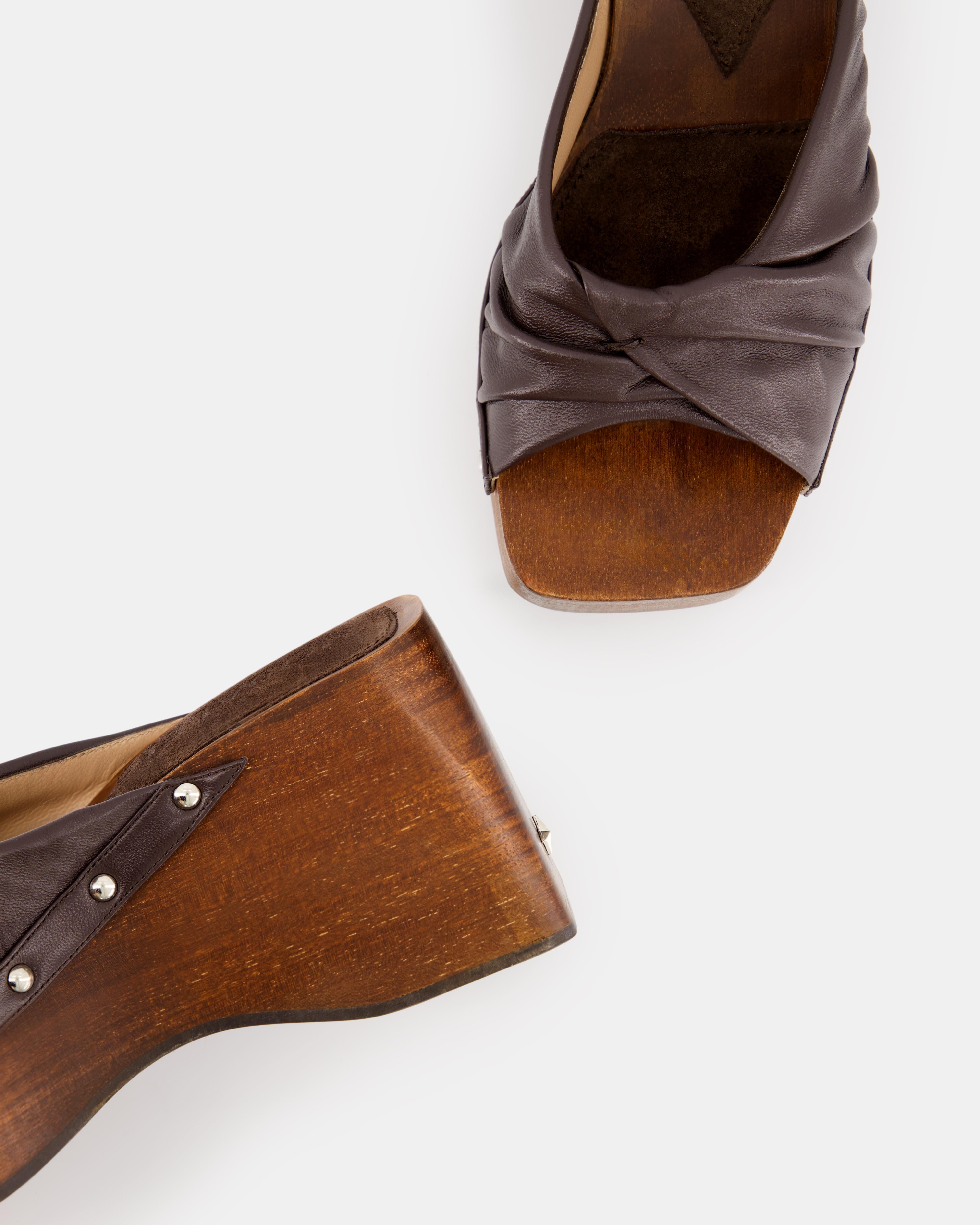 Nodaleto Bulla Mellow Wedge Clogs Braun 80 mm