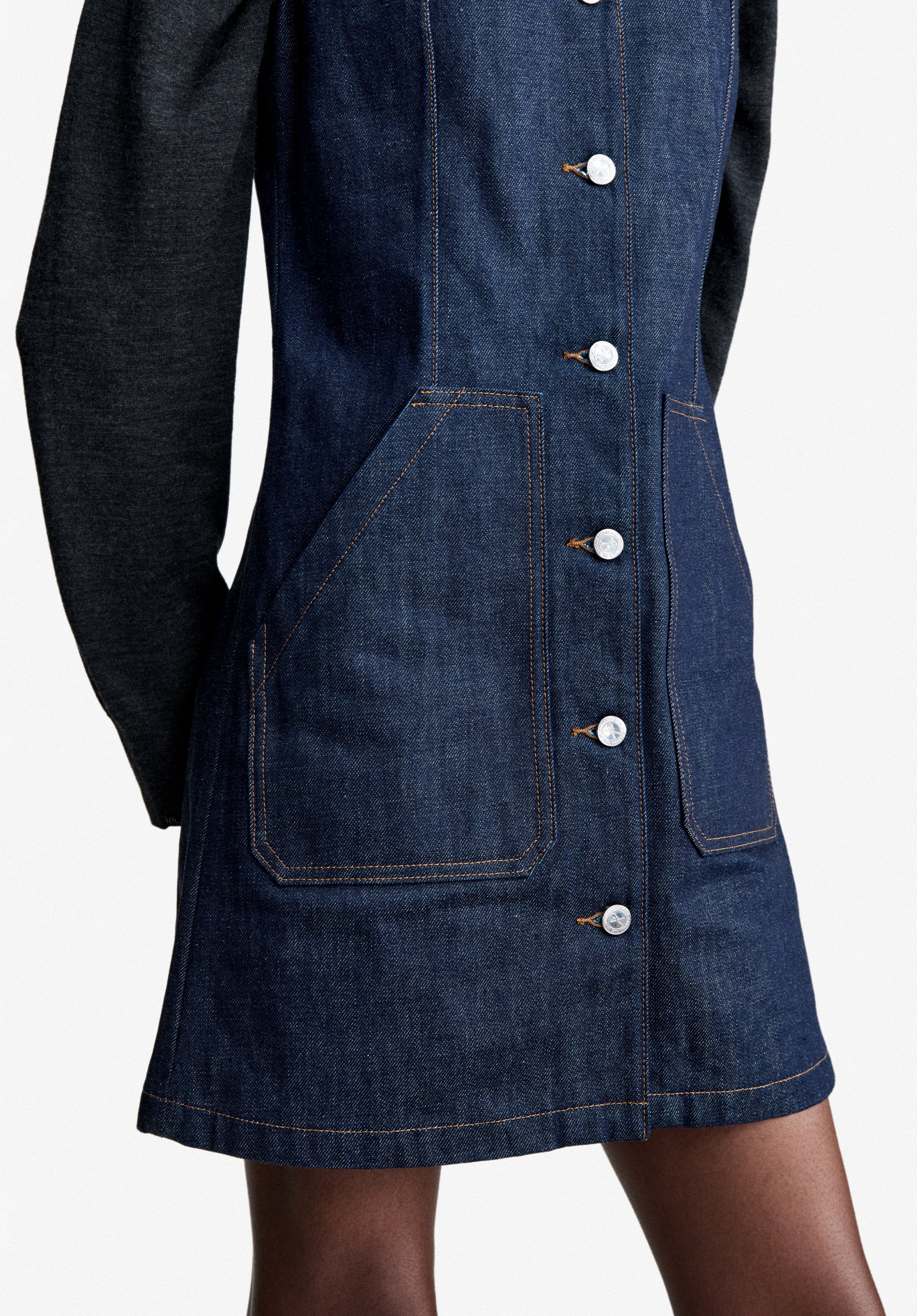 A.P.C. Denim Kleid V-Ausschnitt Bio-Baumwolle 38