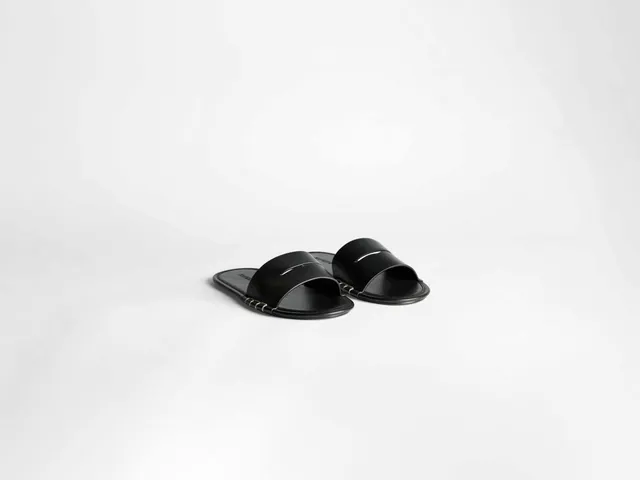 J.W.Anderson Loafer Slides Pantoletten Schwarz Wildleder Damen