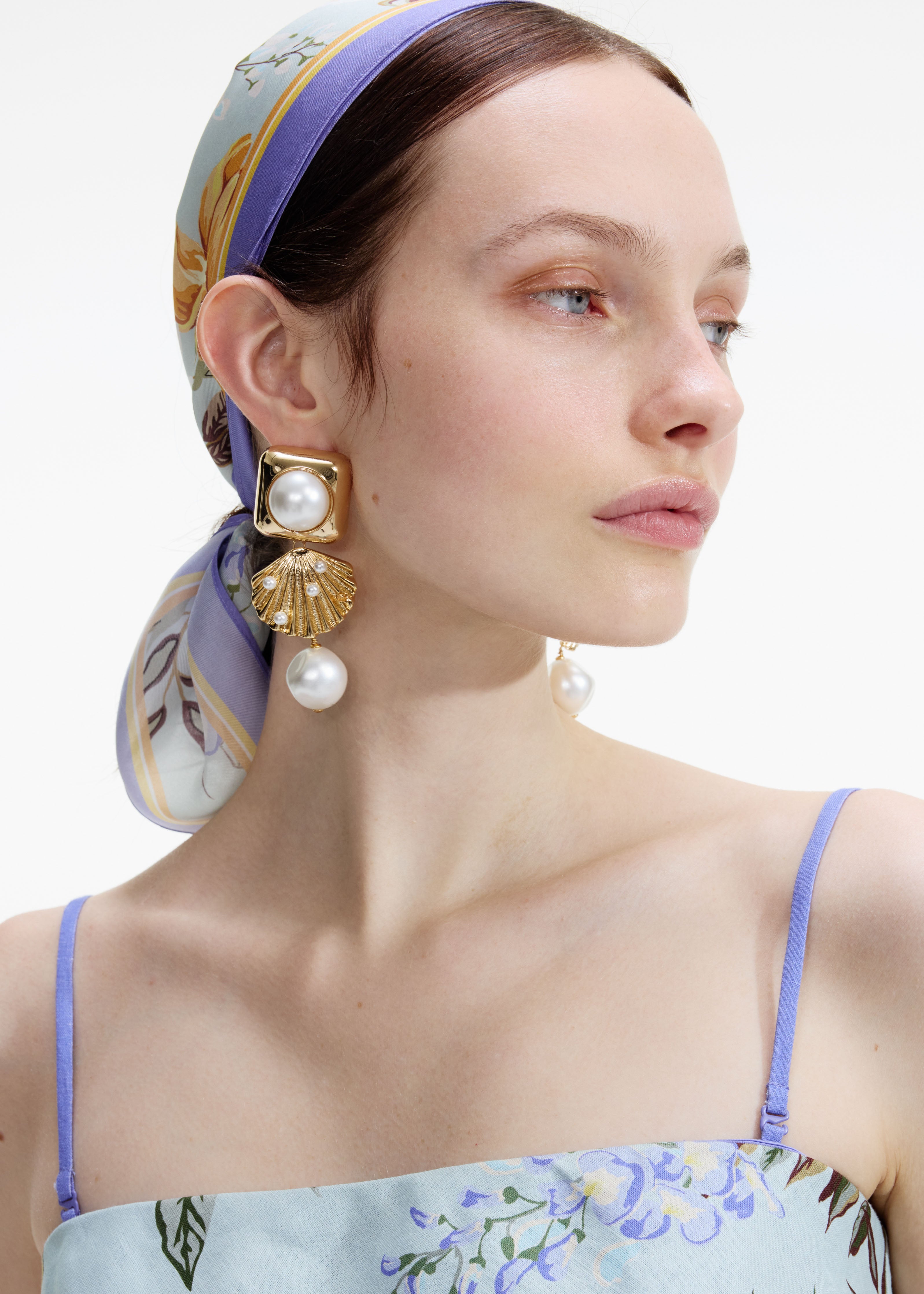 Self Portrait Gold Pearl Shell Ohrringe Gold