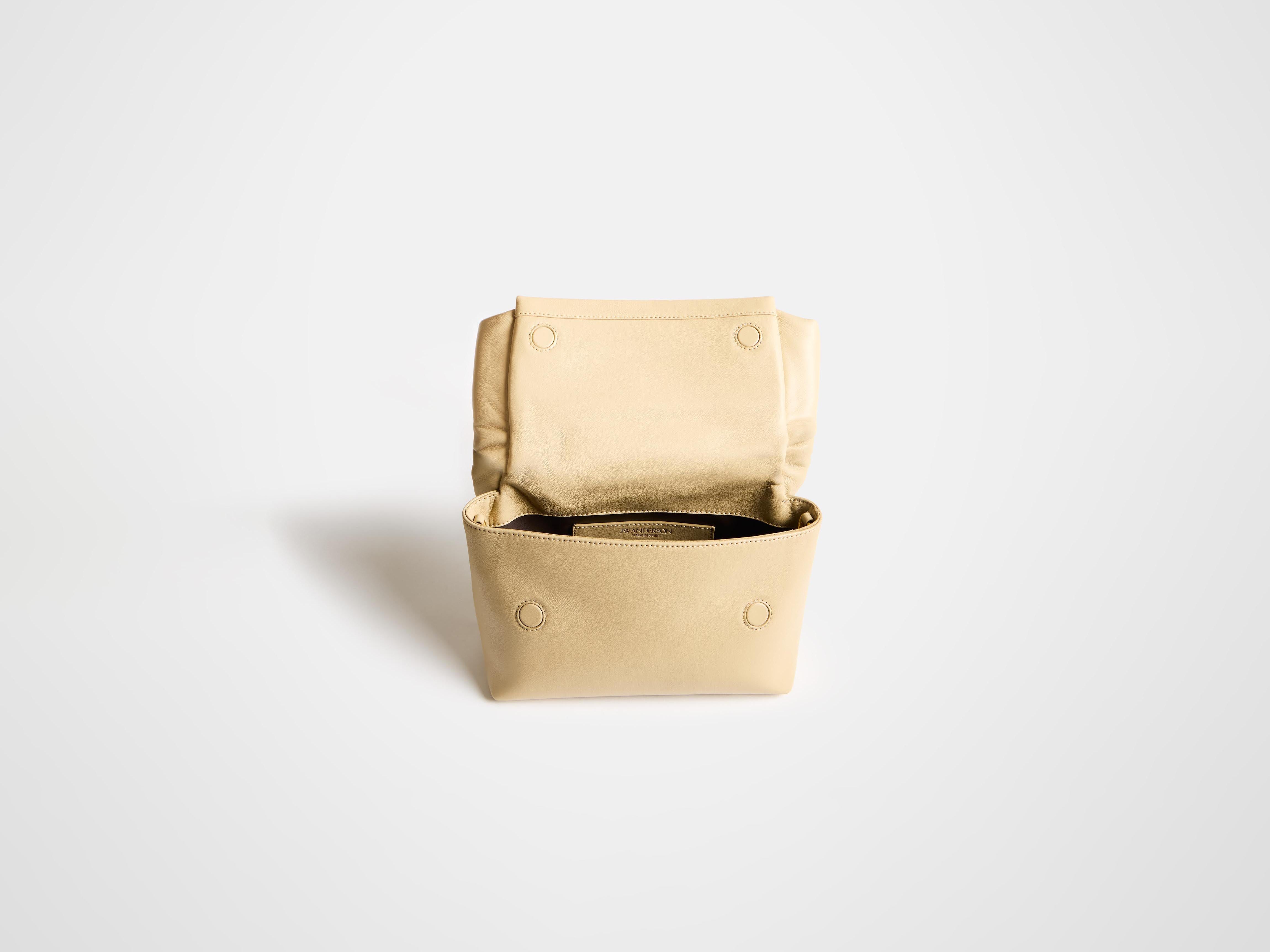 J.W.Anderson Twister Tasche Leder Taupe Medium
