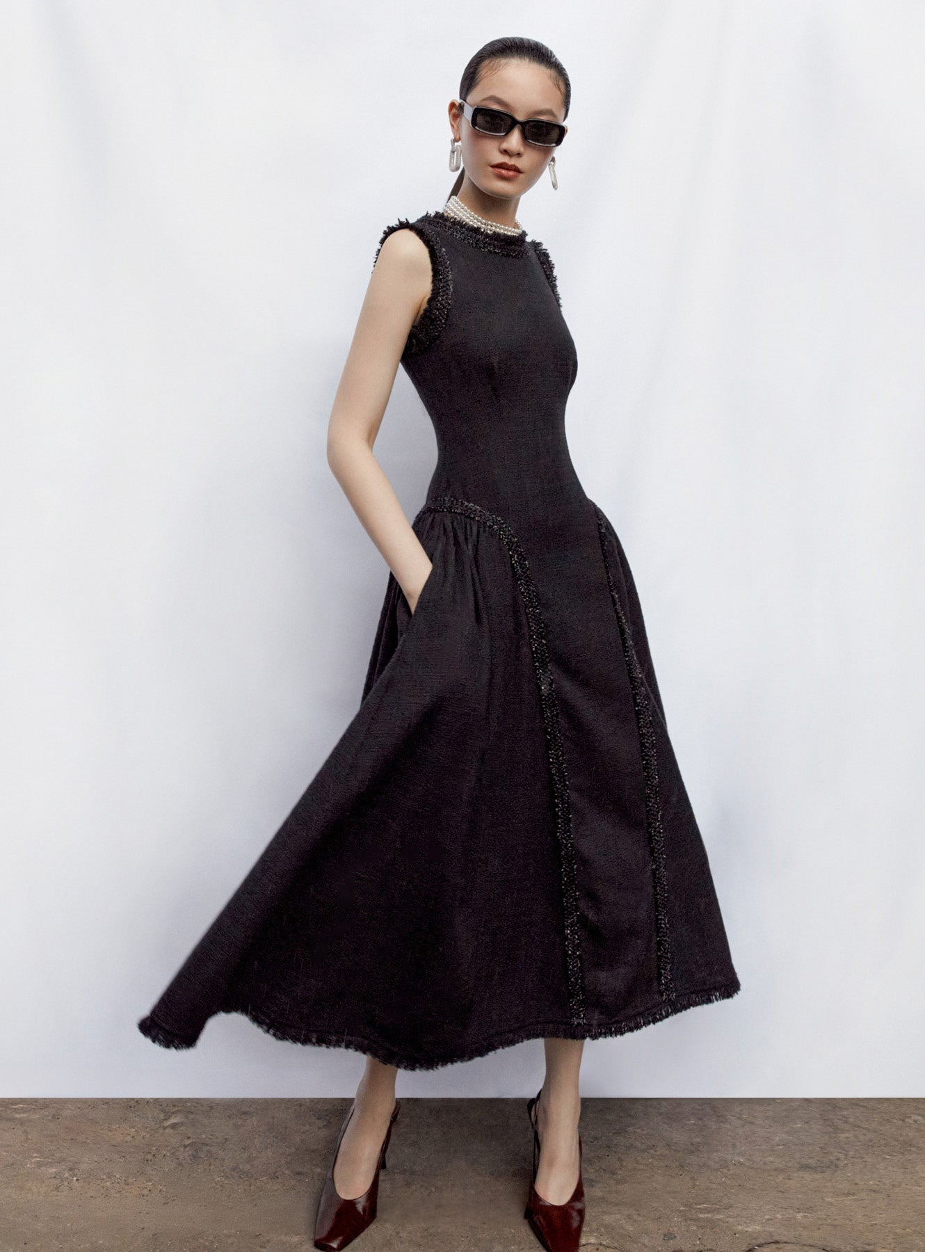 Self Portrait Black Boucle Midi Kleid Ärmellos Schwarz