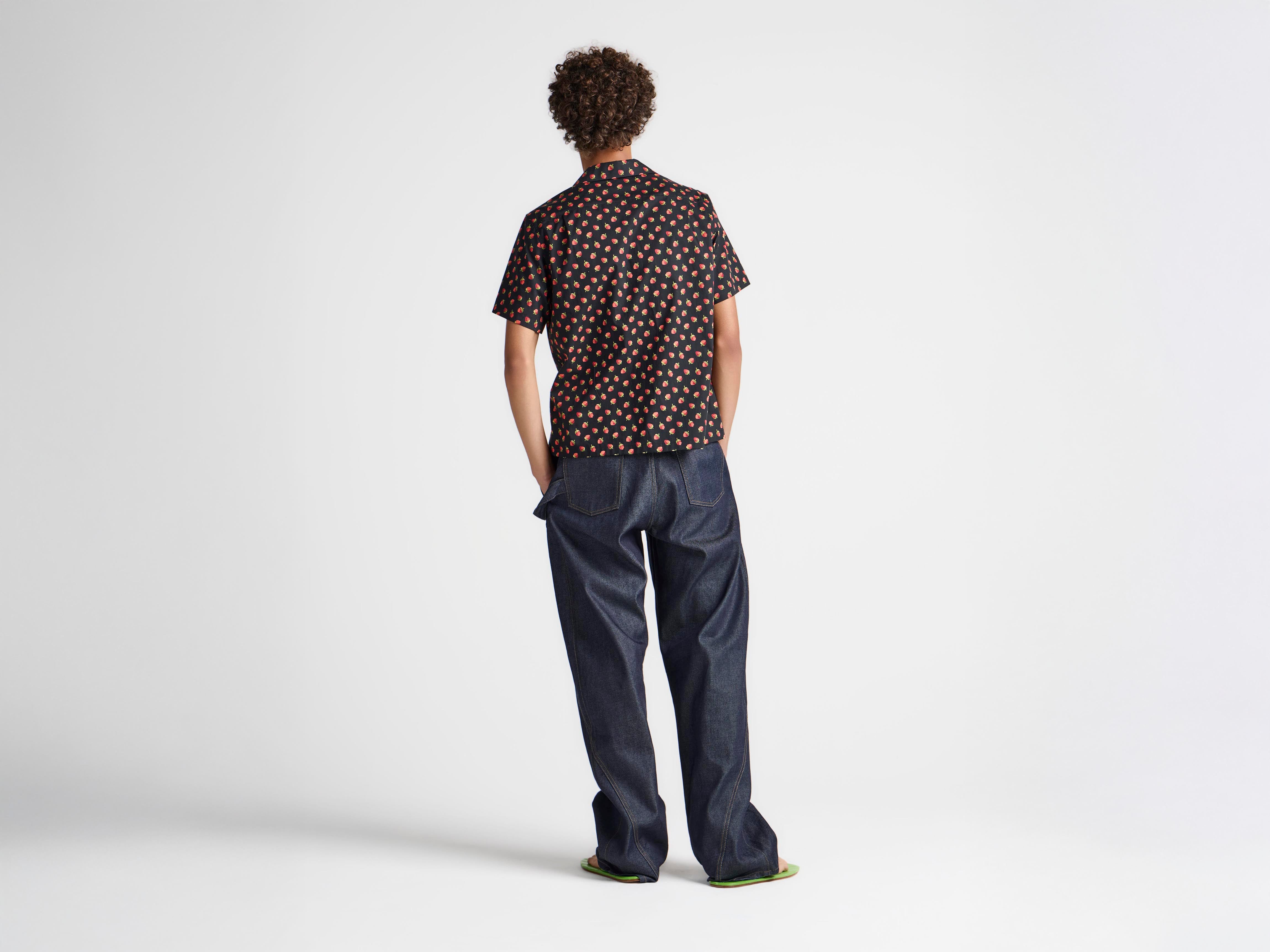 J.W.Anderson Shirts Camp Collar Berry Print Hemd Herren Schwarz Rot