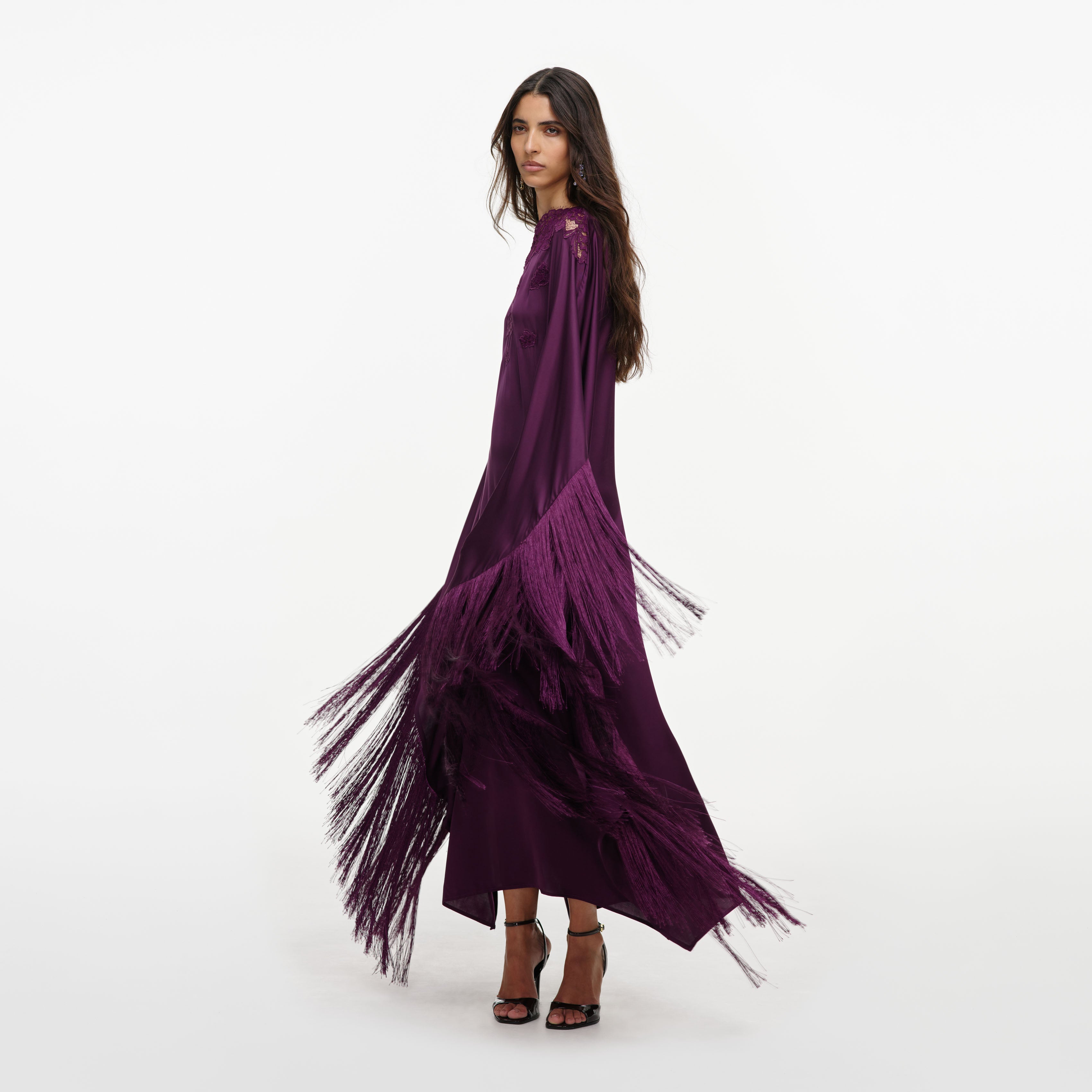 Self Portrait Kaftan Kleid Lila Satin Fransen Gr. S-L