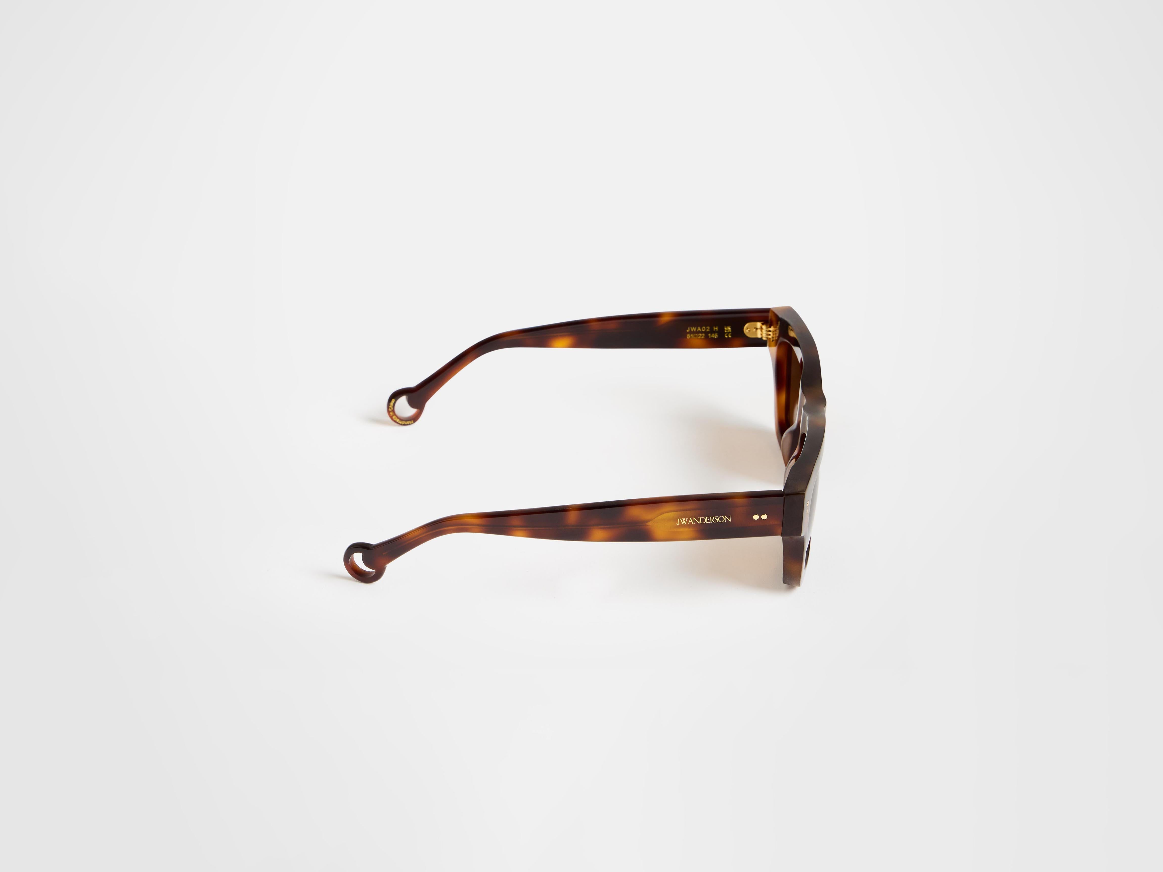 J.W.Anderson JWA02 Rectangular Sonnenbrille Havana