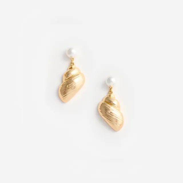 Self Portrait Shell Ohrringe Gold Perle Muschel Ohrstecker