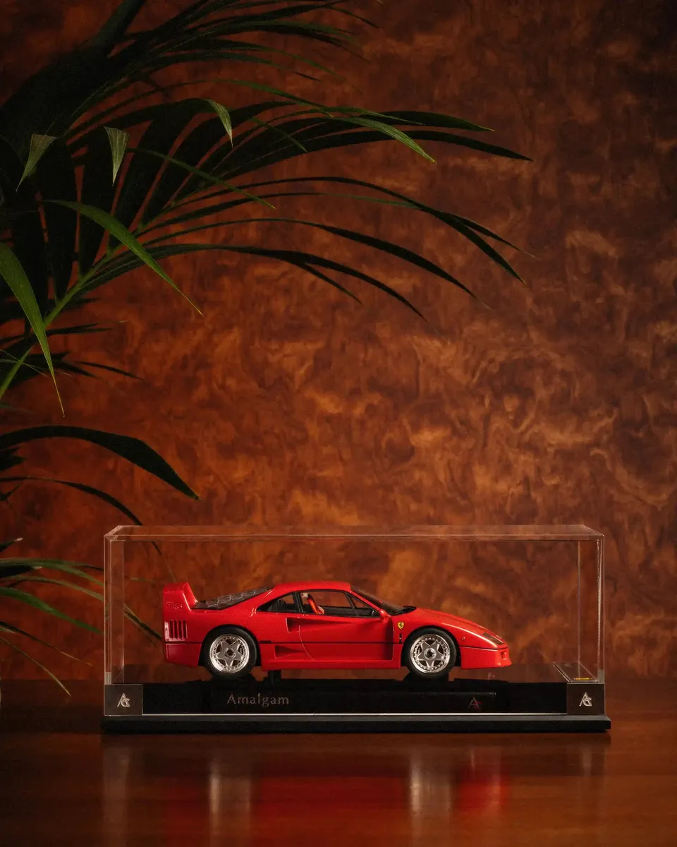 Drôle De Monsieur Ferrari F40 Modellauto 1:18 Sammlerbox