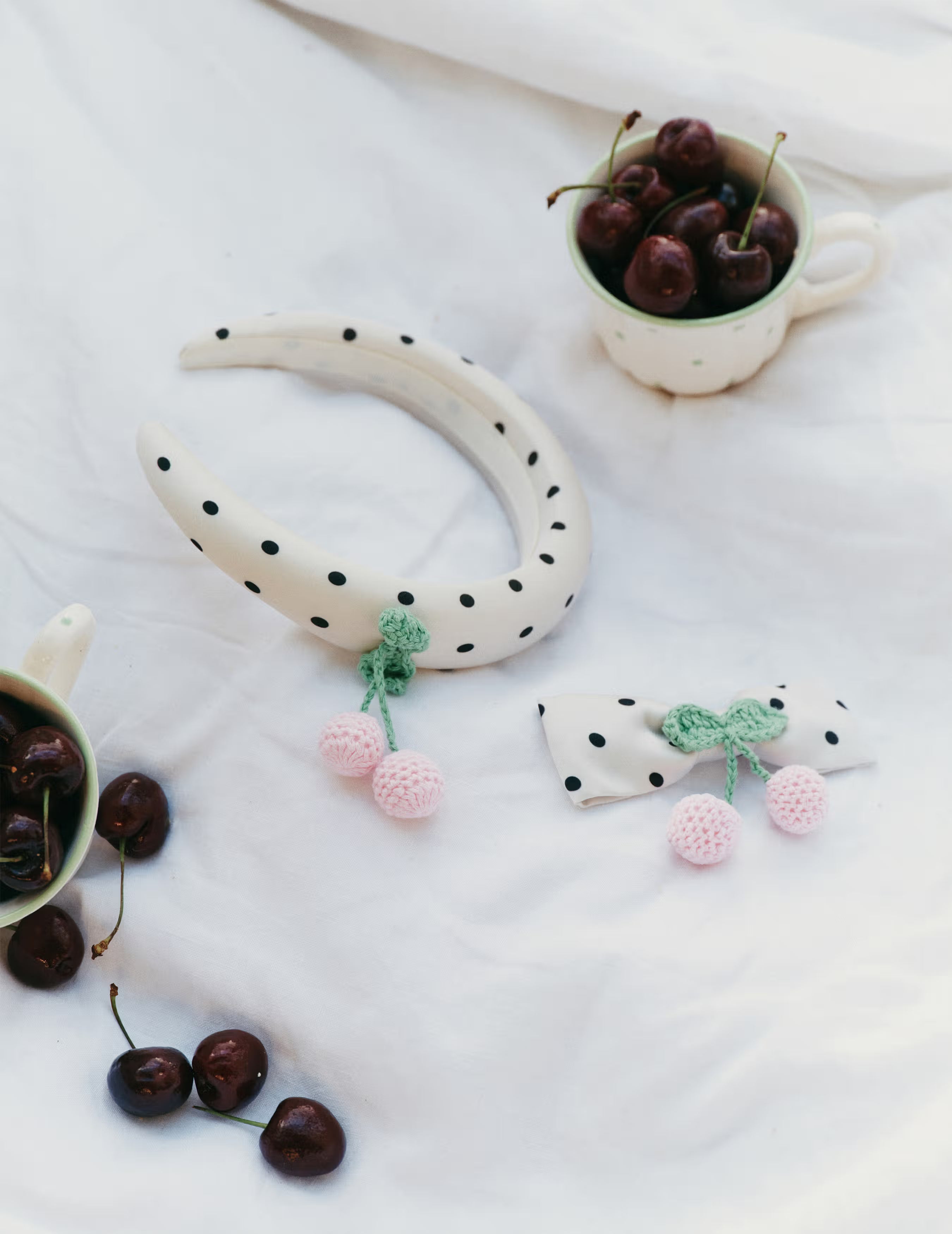 Self Portrait Cream Polka Dot Cherry Haarspange Creme