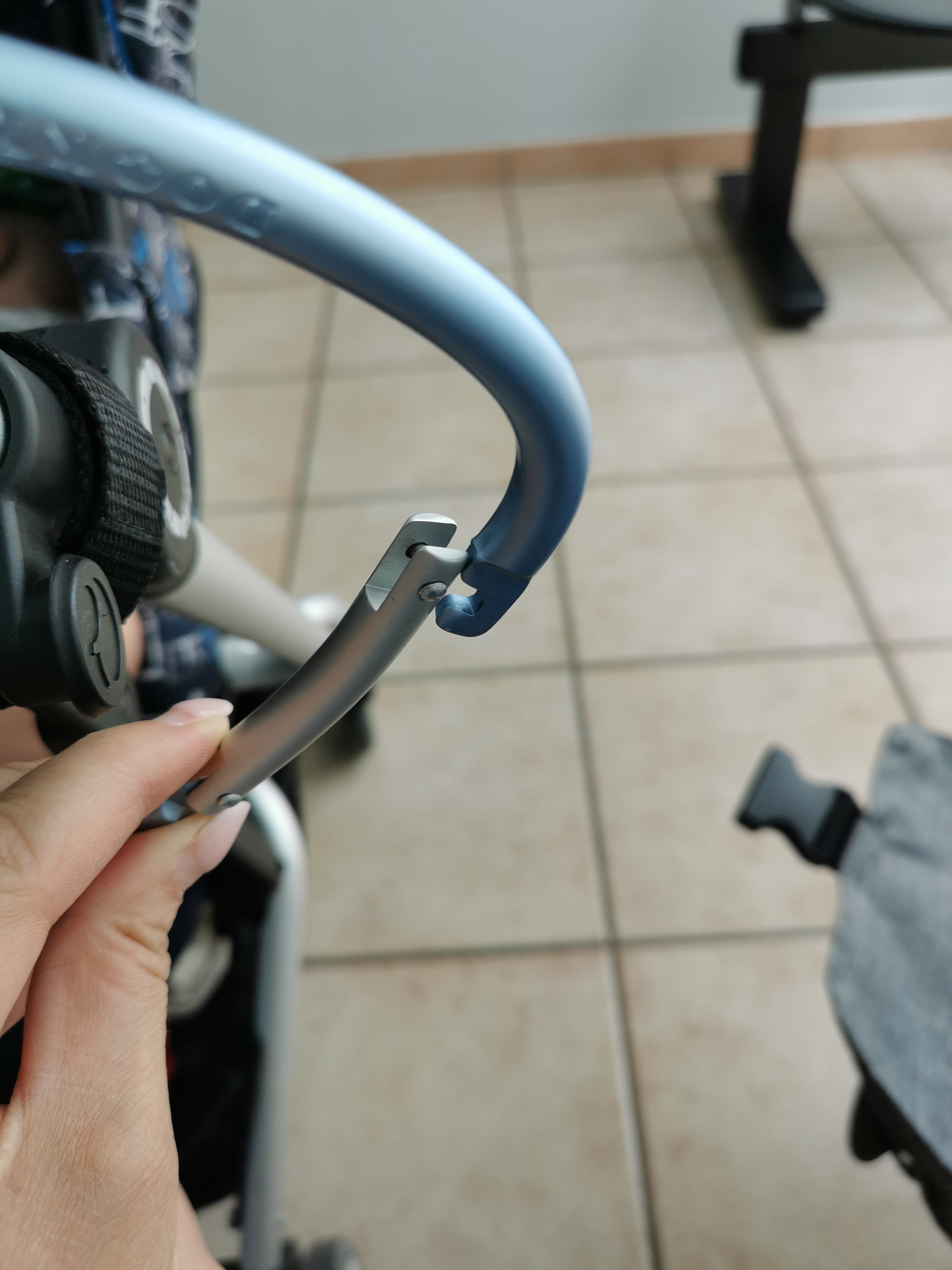 Dooky Universal Hook Herz Kinderwagenhaken Silber Alu