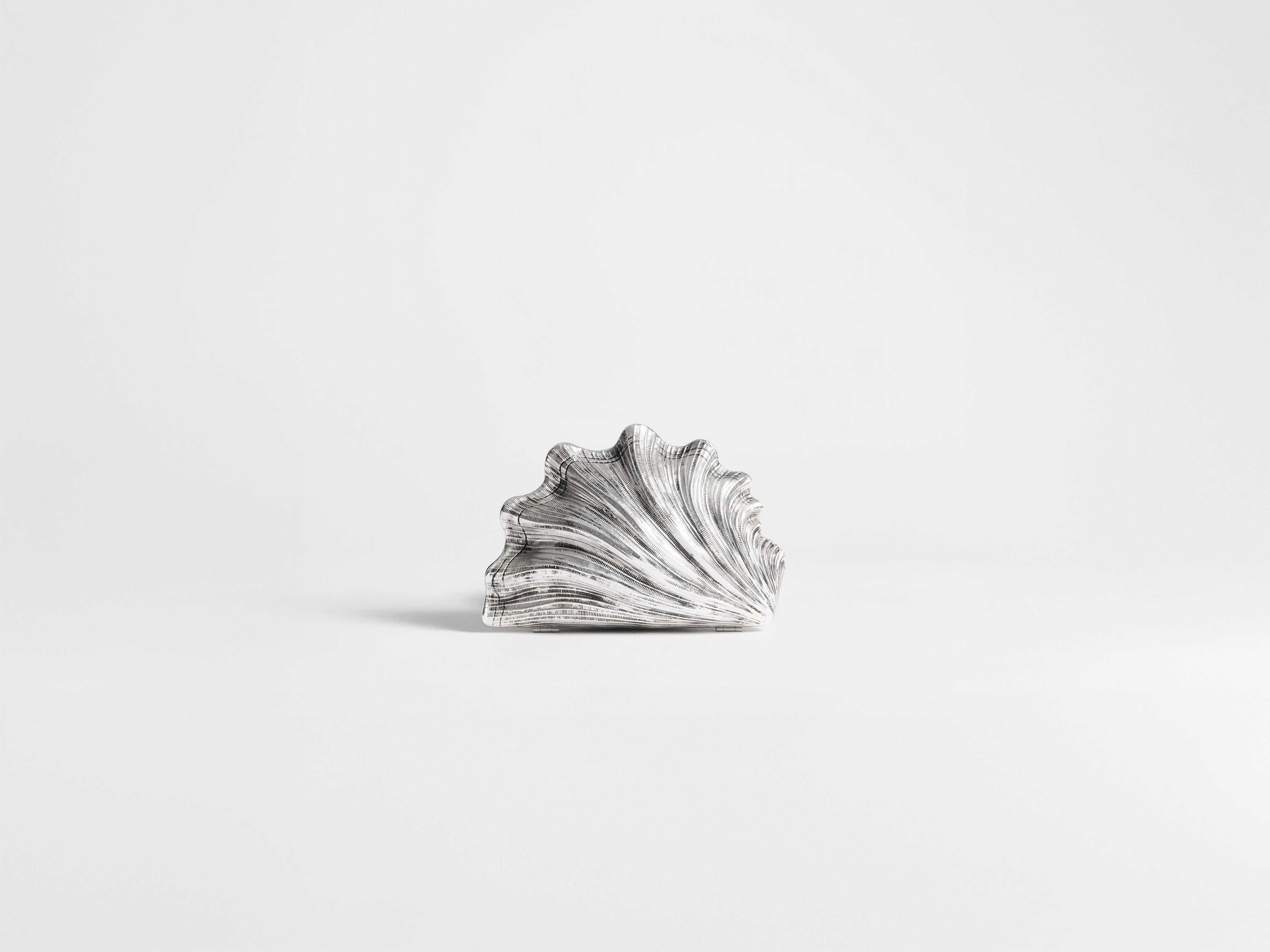 J.W.Anderson Shell Clutch Vintage Silver 3D Harz Kette