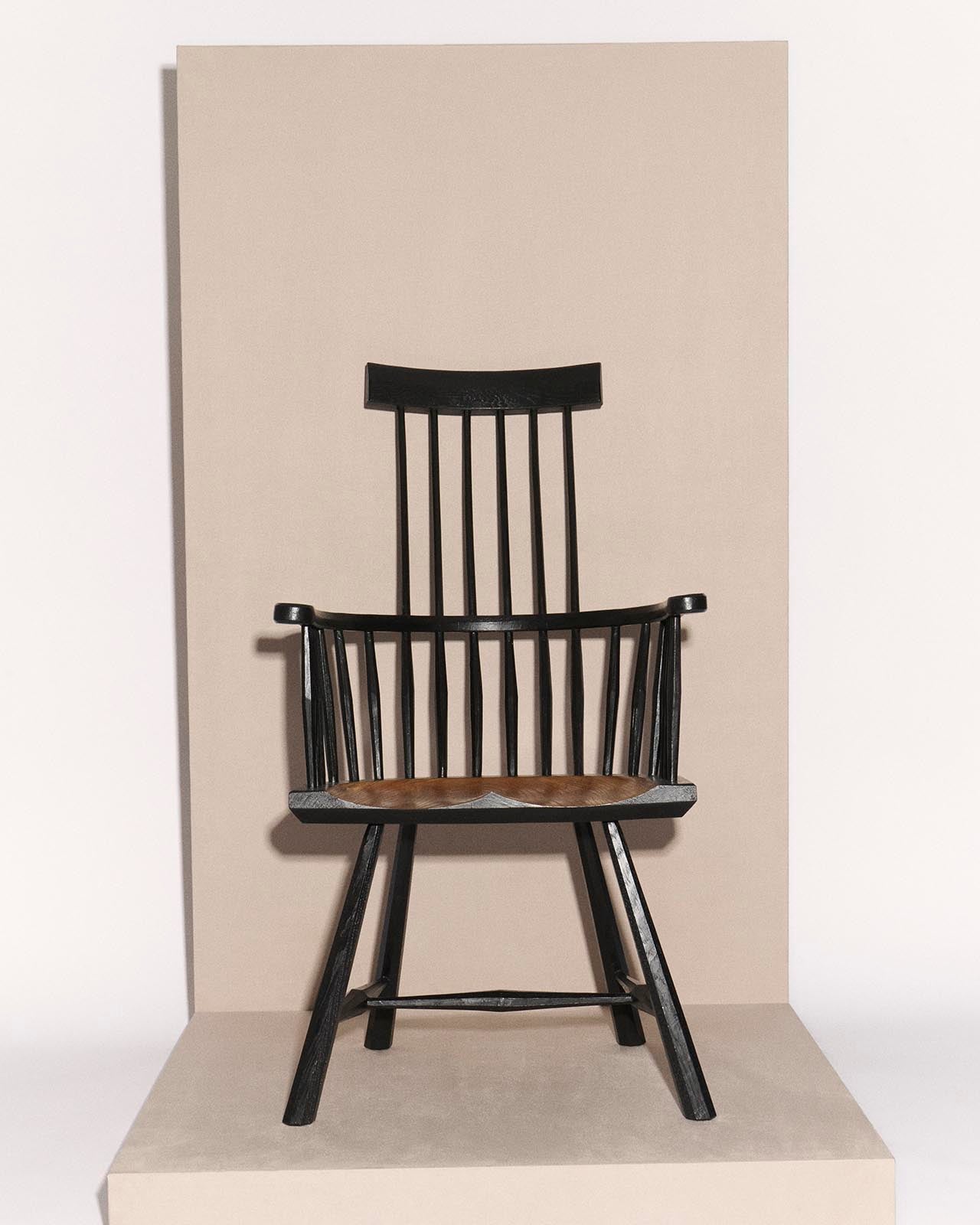 J.W.Anderson Luna Armchair Sessel Schwarz Holz