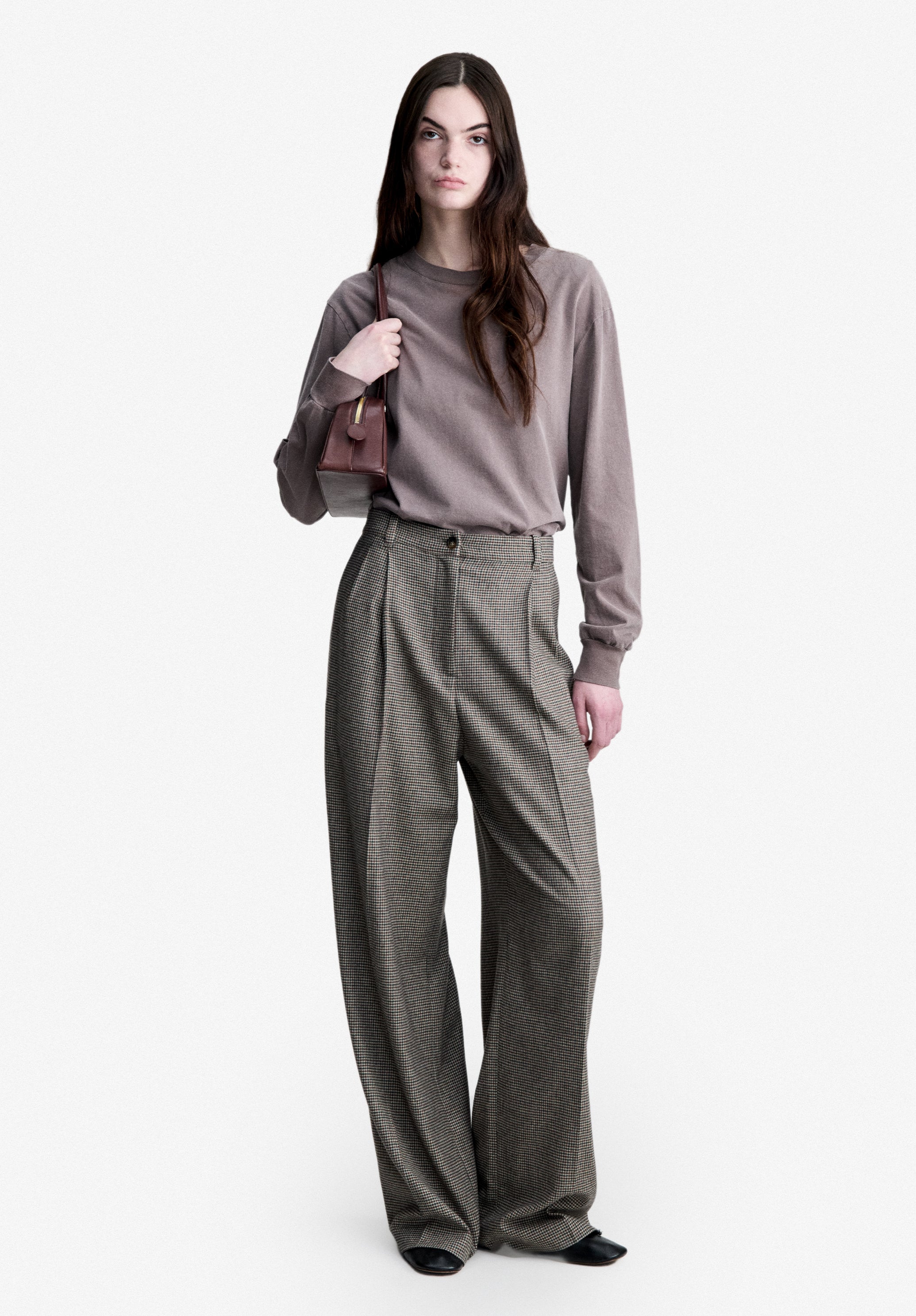 A.P.C. Hiver 26 T-Shirt langarm haselnussbraun