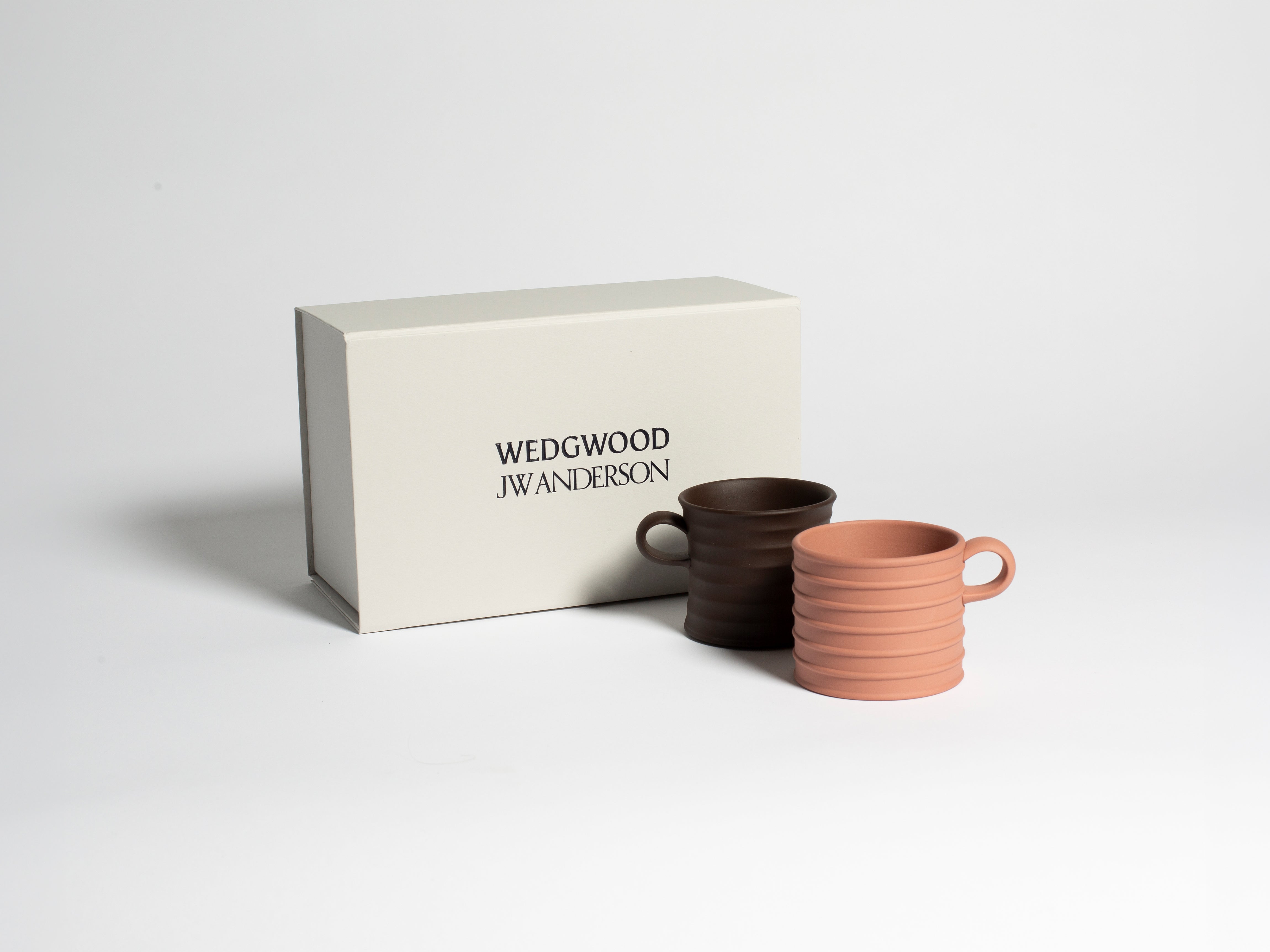 J.W.Anderson Tableware Wedgwood Greek Tassen Braun 2er Set