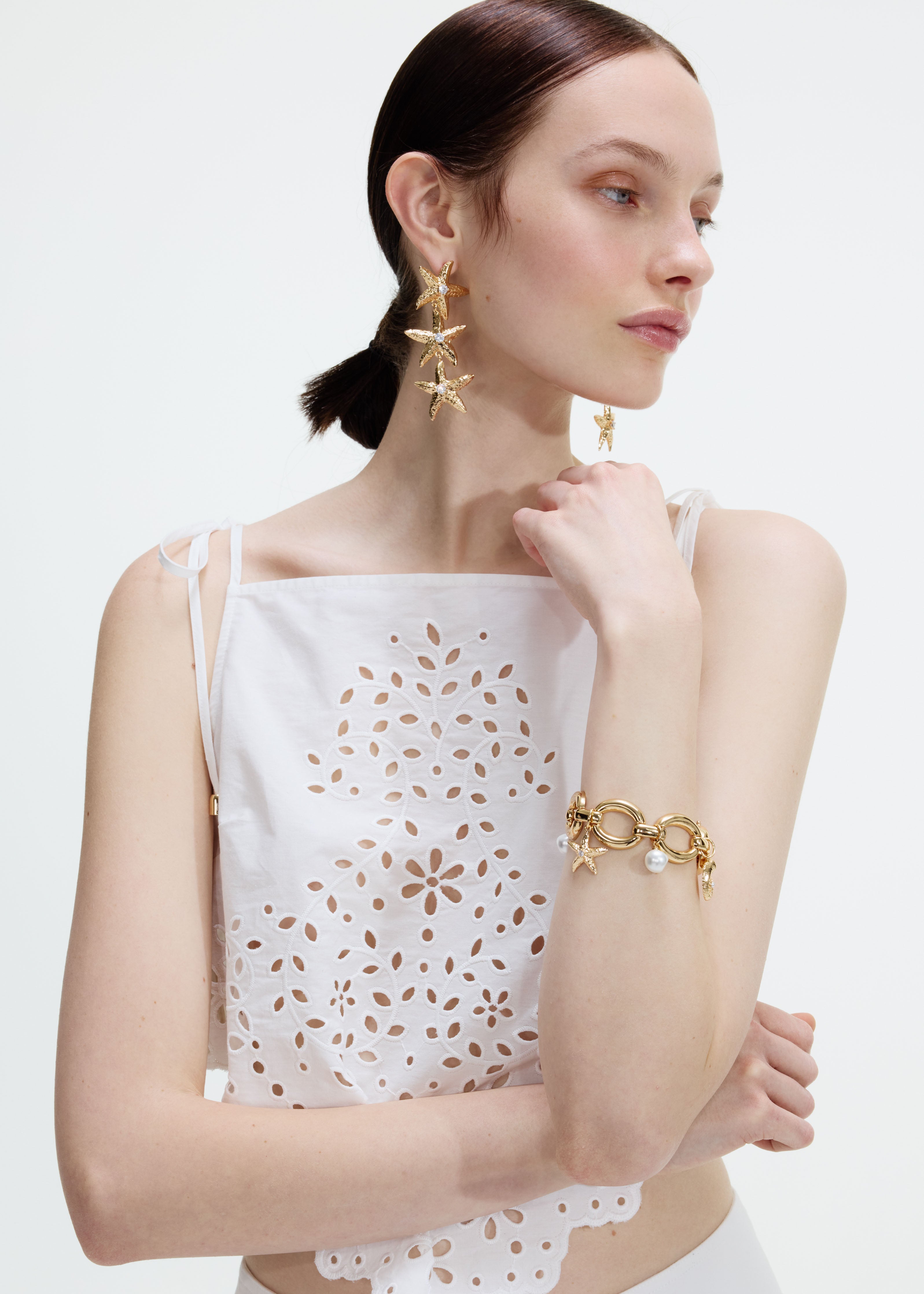 Self Portrait Gold Pearl Shell Charm Bracelet Perlenarmband