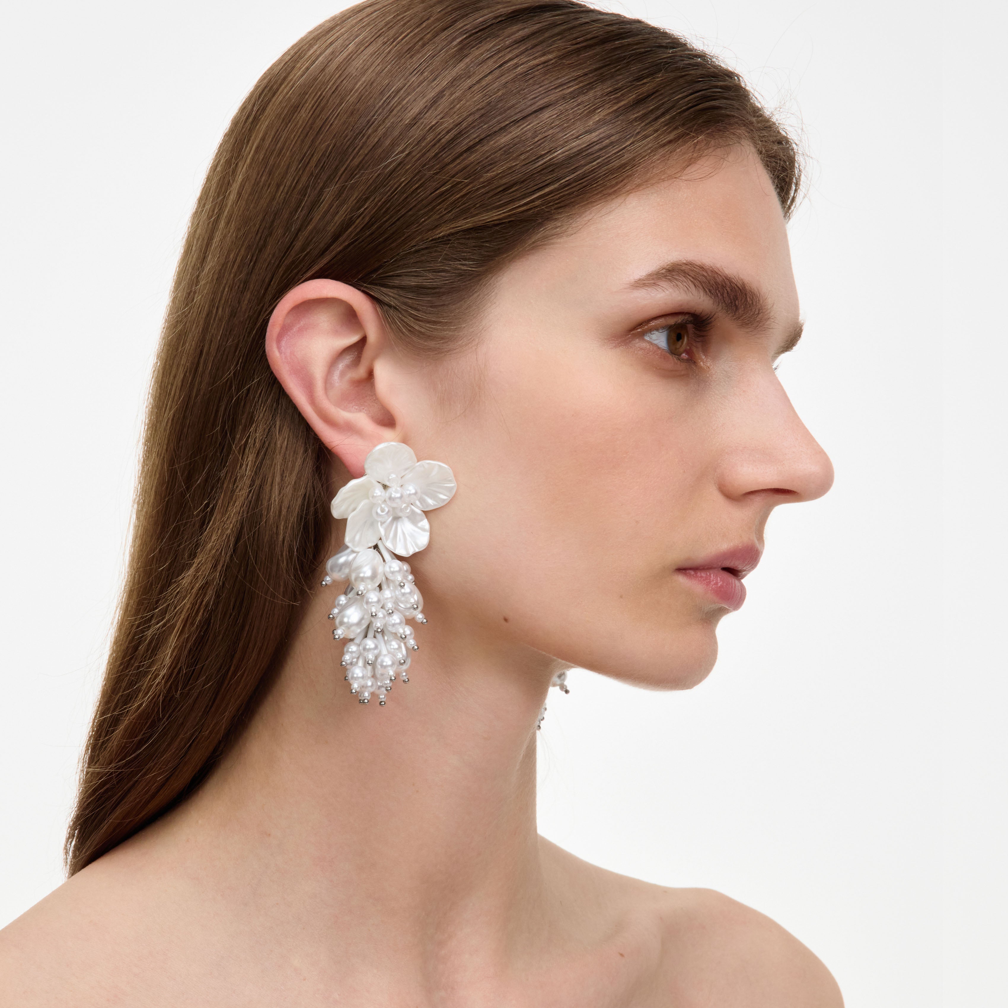 Self Portrait Jewellery Pearl Flower Ohrringe Creme One Size