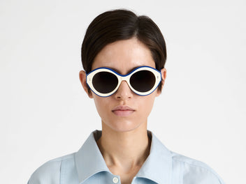 J.W.Anderson JWA07 Bumper Sonnenbrille khaki bordeaux Acetat