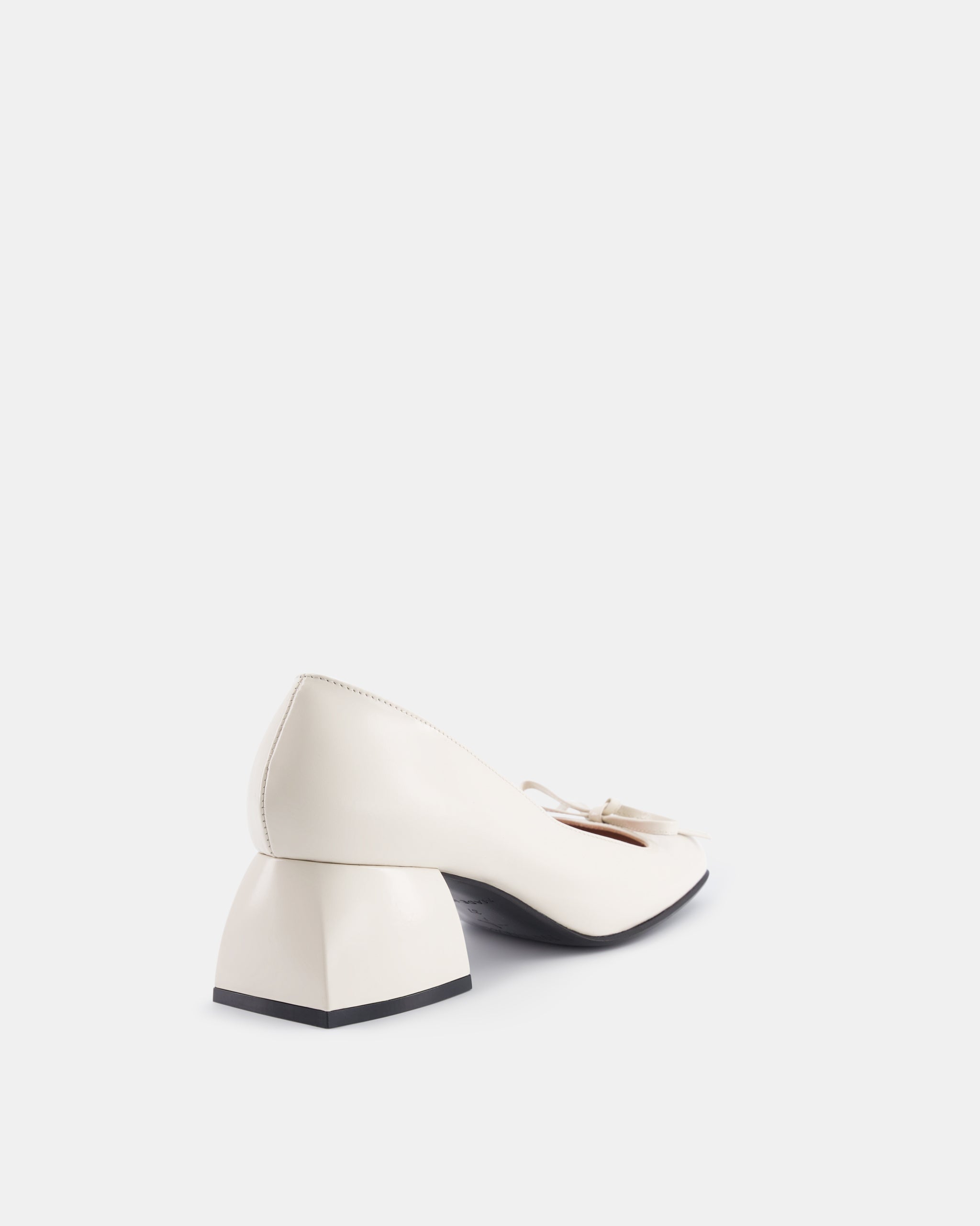 Nodaleto Bulla Node 50 Pumps Latte Glassed 5 cm