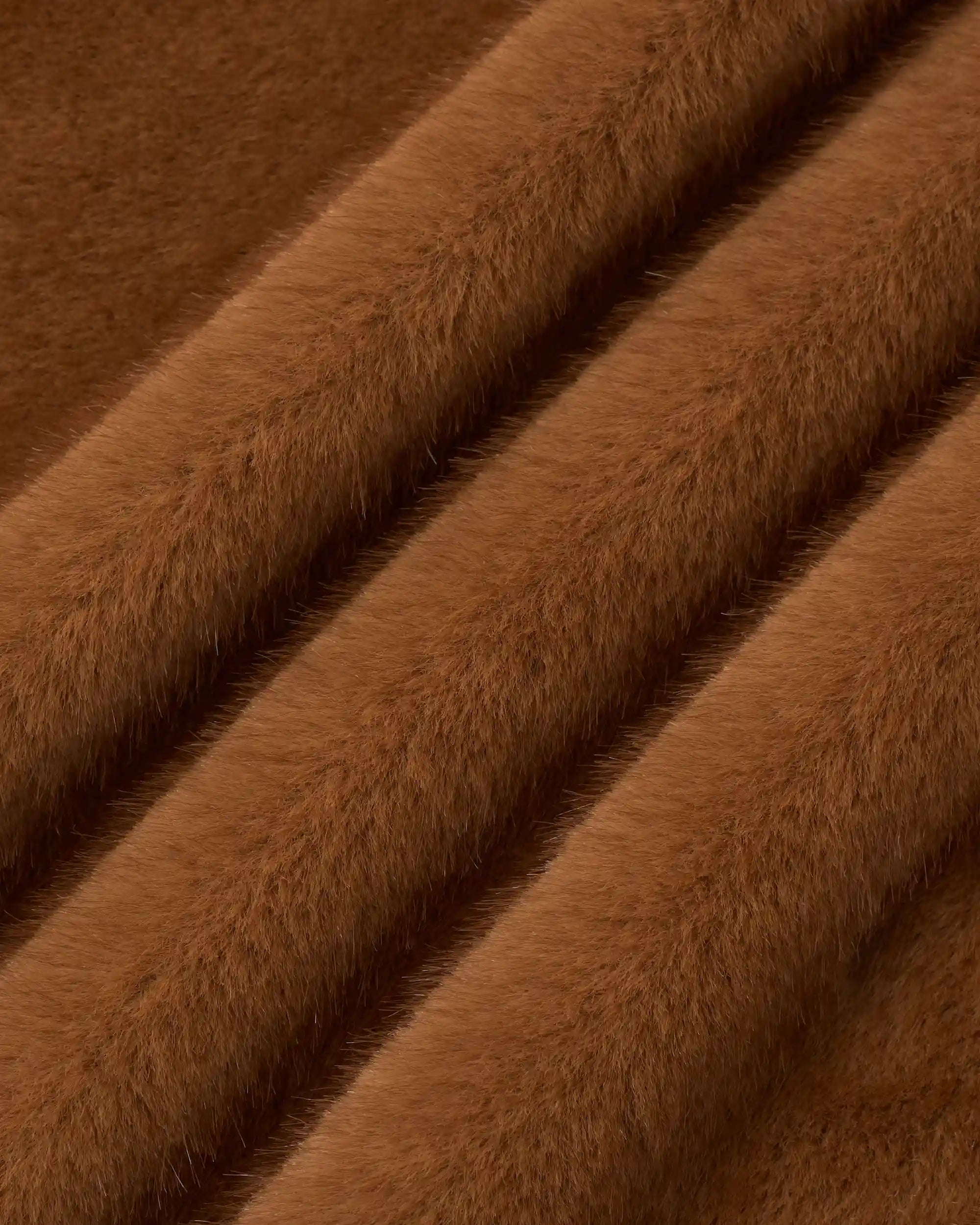 Drôle De Monsieur Faux Fur Double Breasted Mantel Dunkelbraun